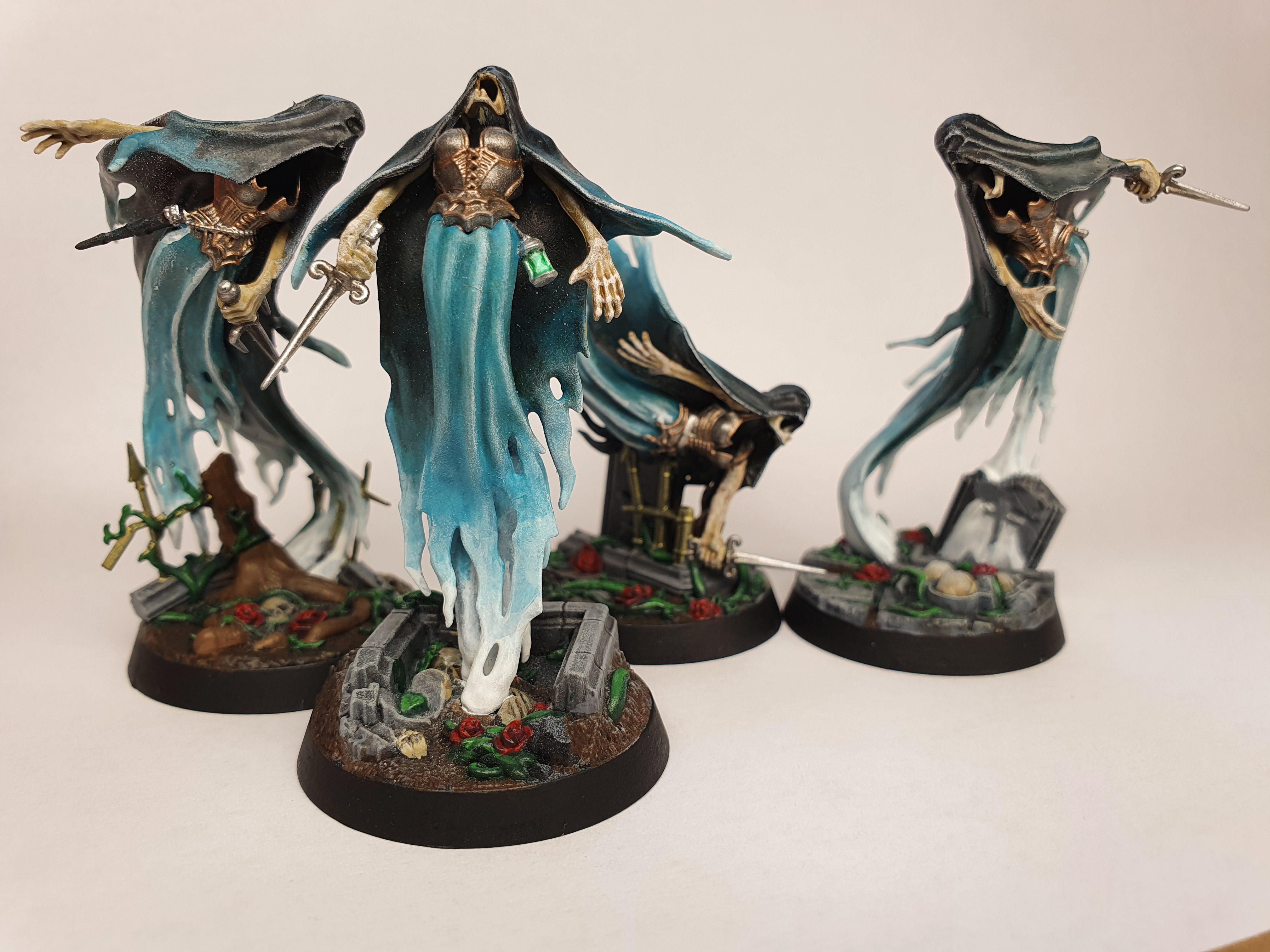 Tried painting my first AoS miniatures Nighthaunt Myrmourn Banshees