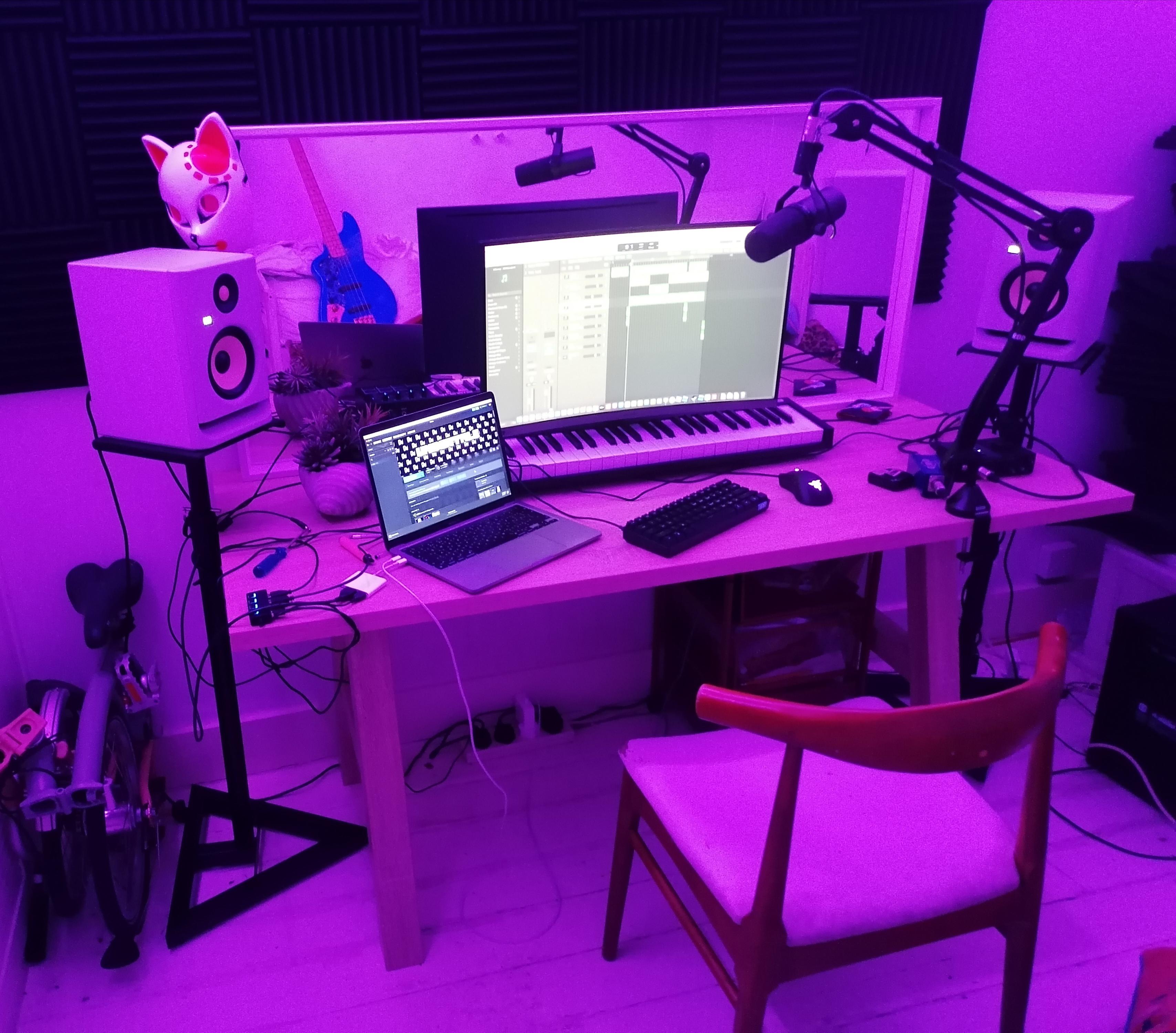 What do you think of my first music battlestation? battlestations