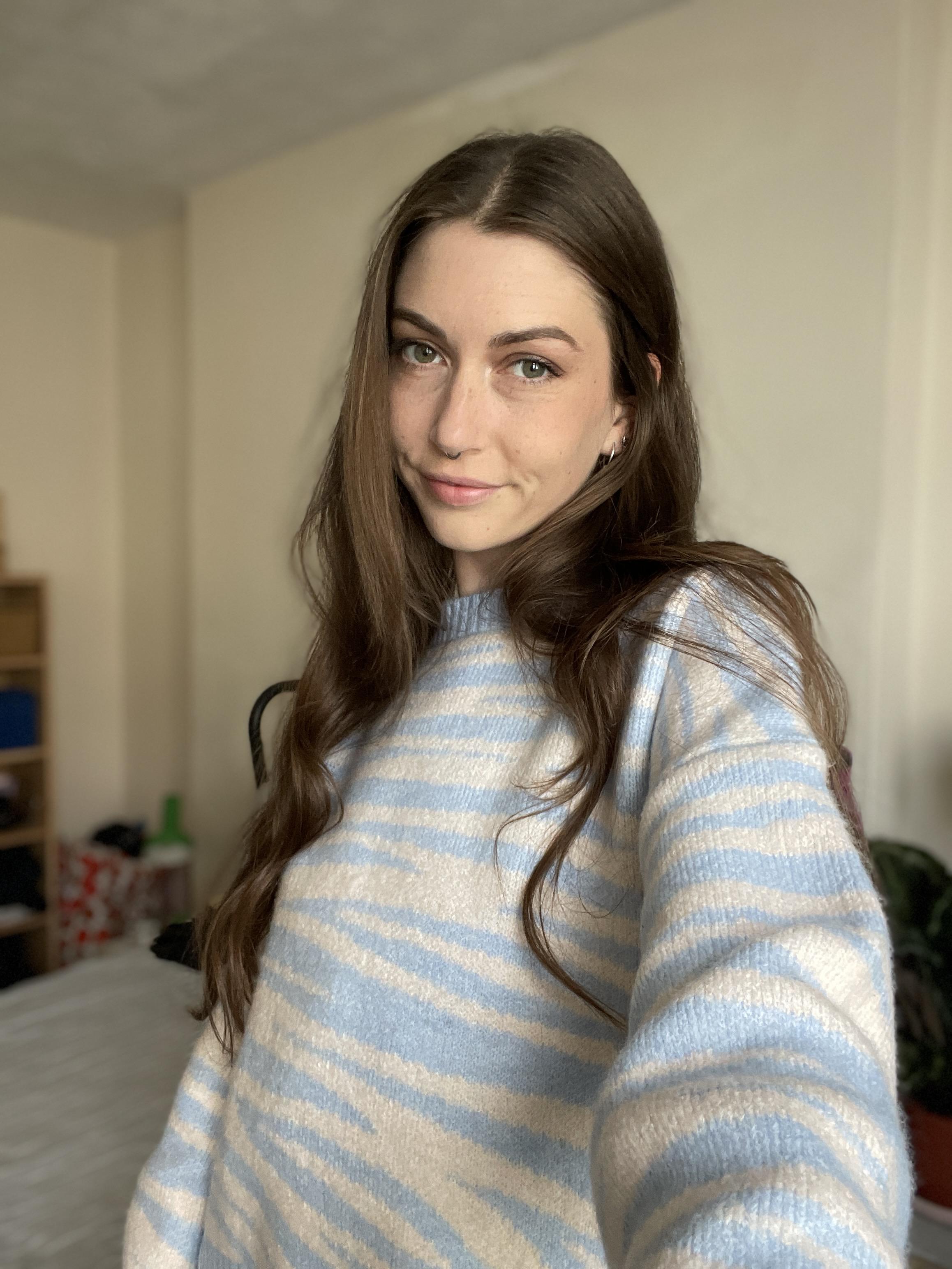 Just your typical english girl.. r/selfie