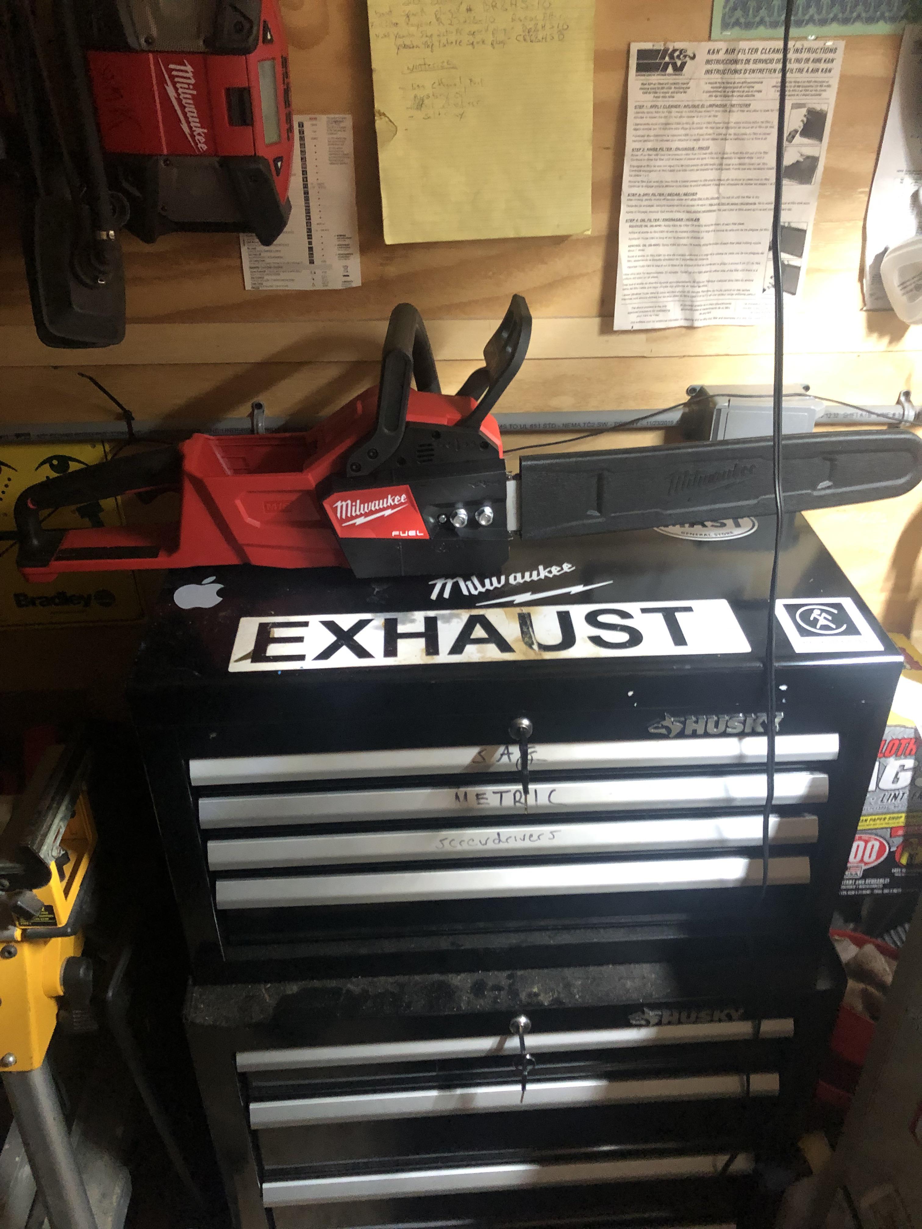 M18 chainsaw chain bar oil leaking. Anyone have any issues with this