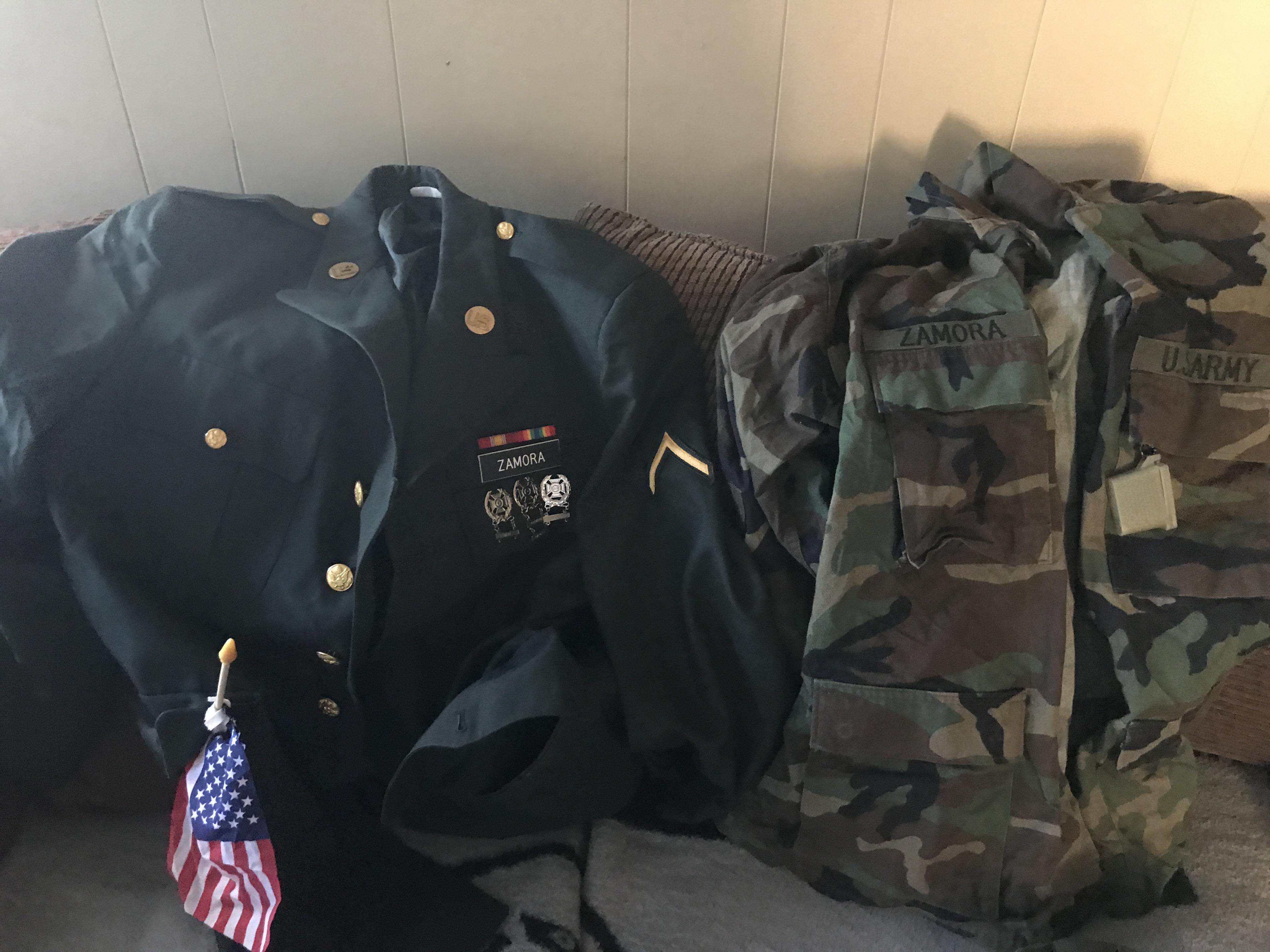 Dads military uniforms 1998 Fort Knox kenucky r/army