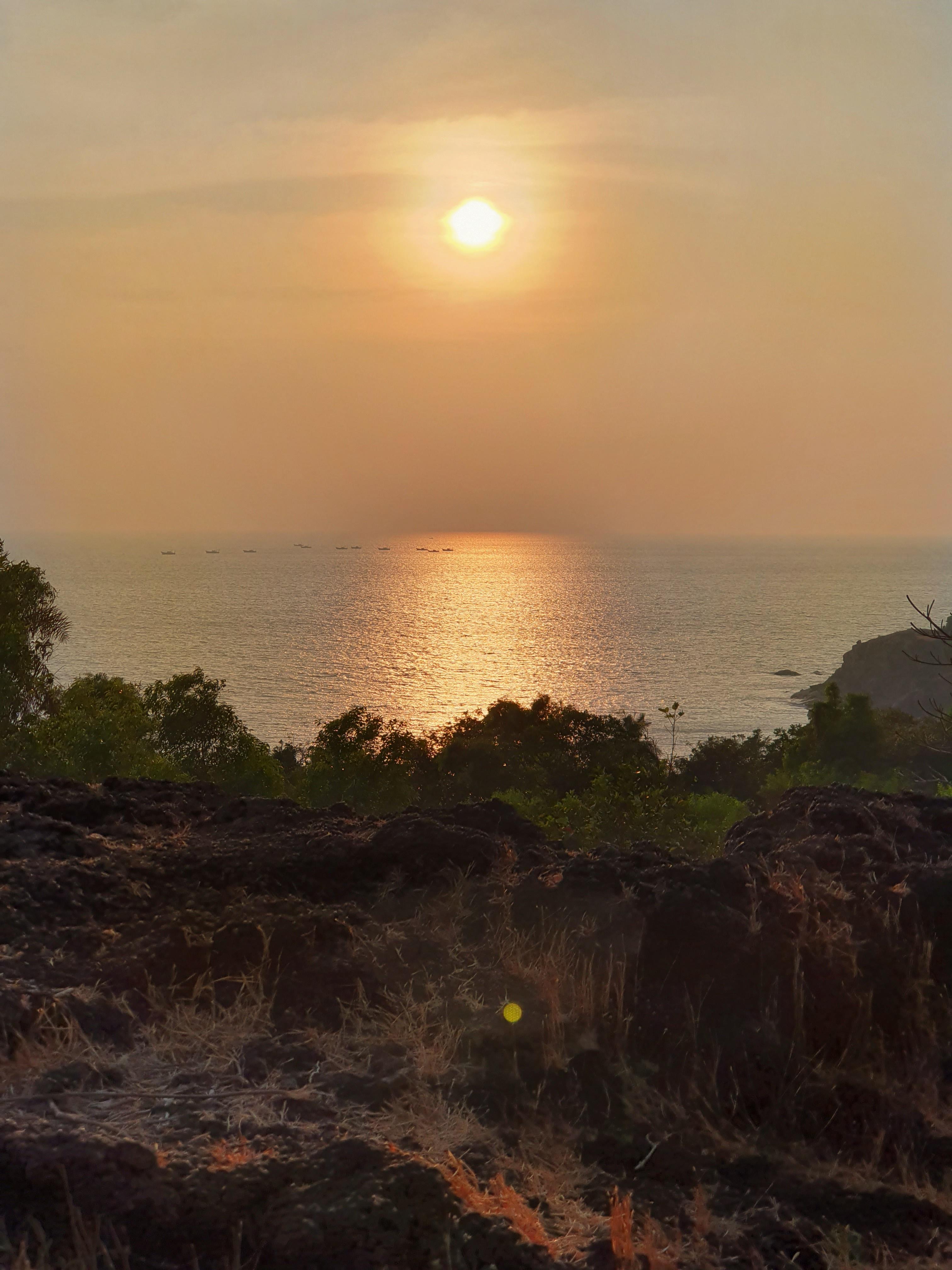 A simple sunset. Gokarna. [3024x4096] [OC] r/EarthPorn