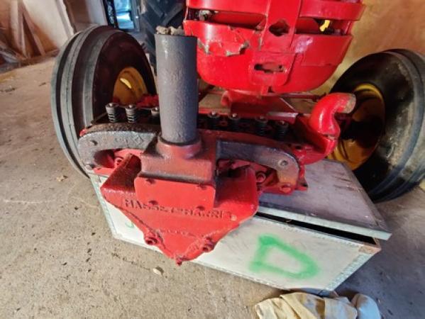 Help Identify Massey Harris 44 engine : r/tractors