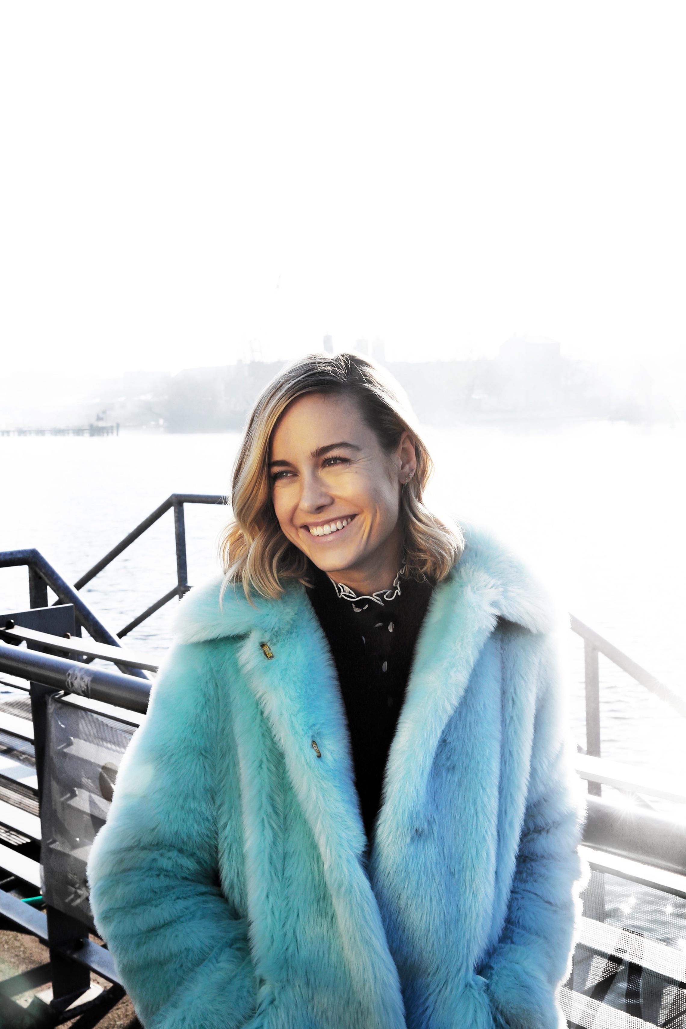 Fur coat r/BrieLarson