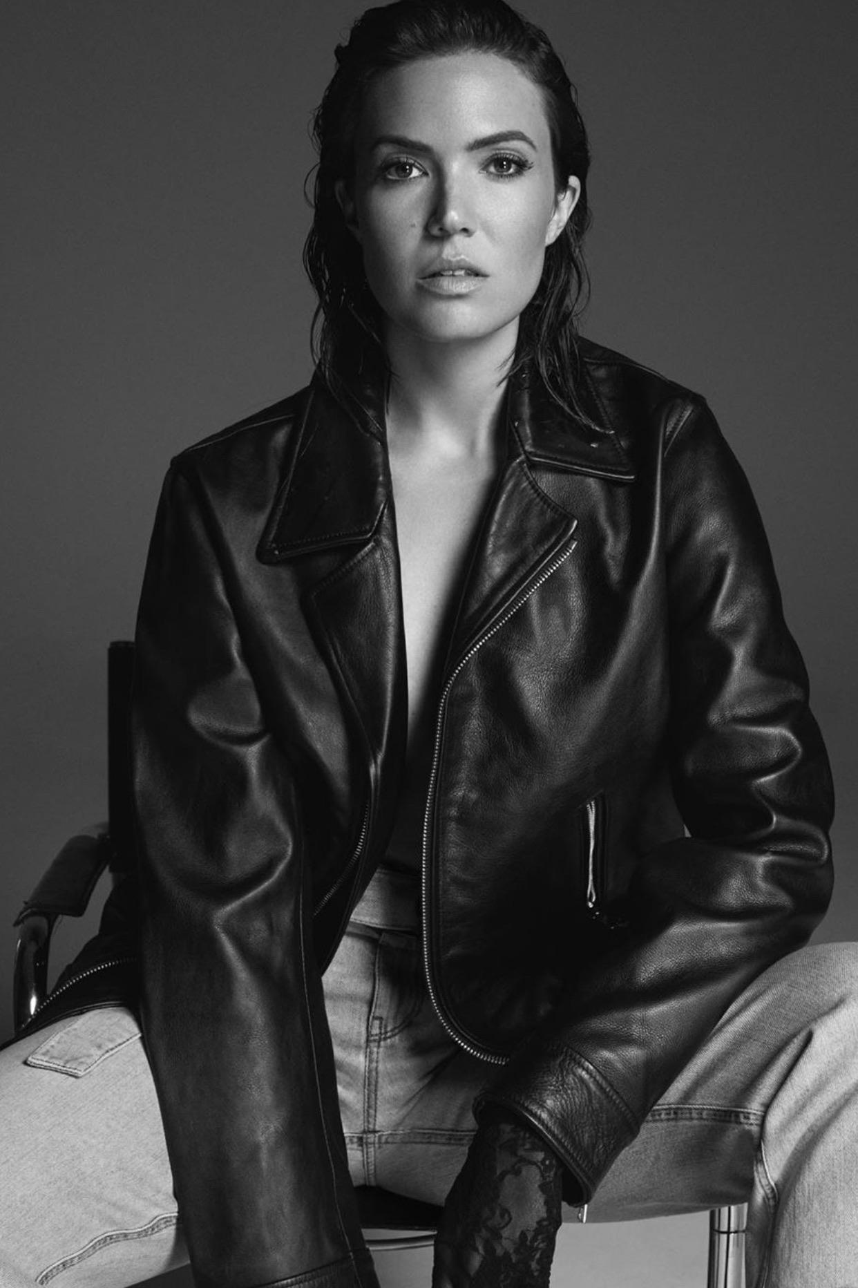 🔞Mandy in black and white of Mandy Moore NUDE | | CelebrityNakeds.com