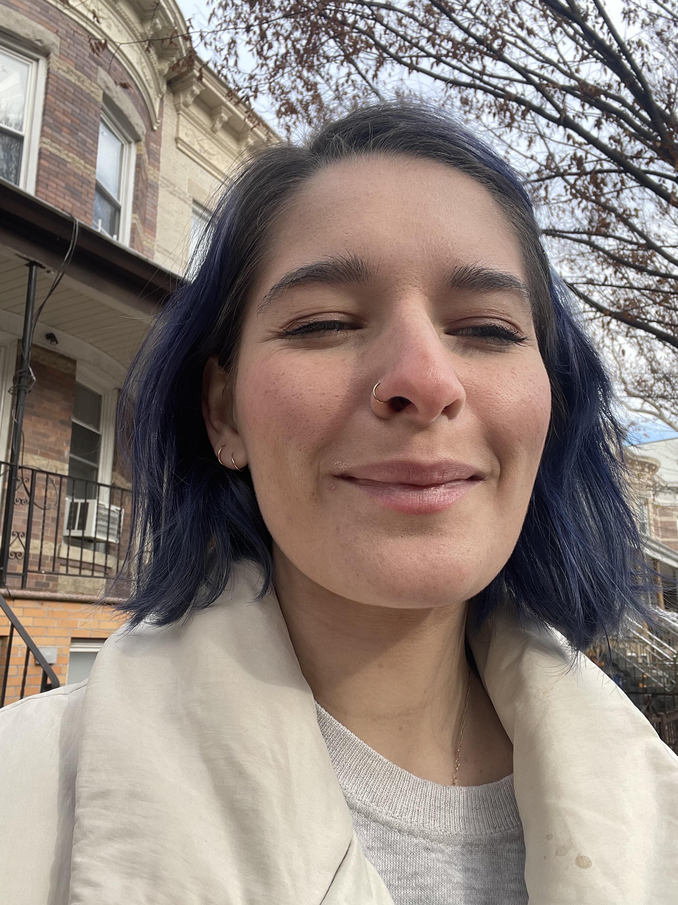 Black/Brown overtone dye made my hair blue??? I just wanted to