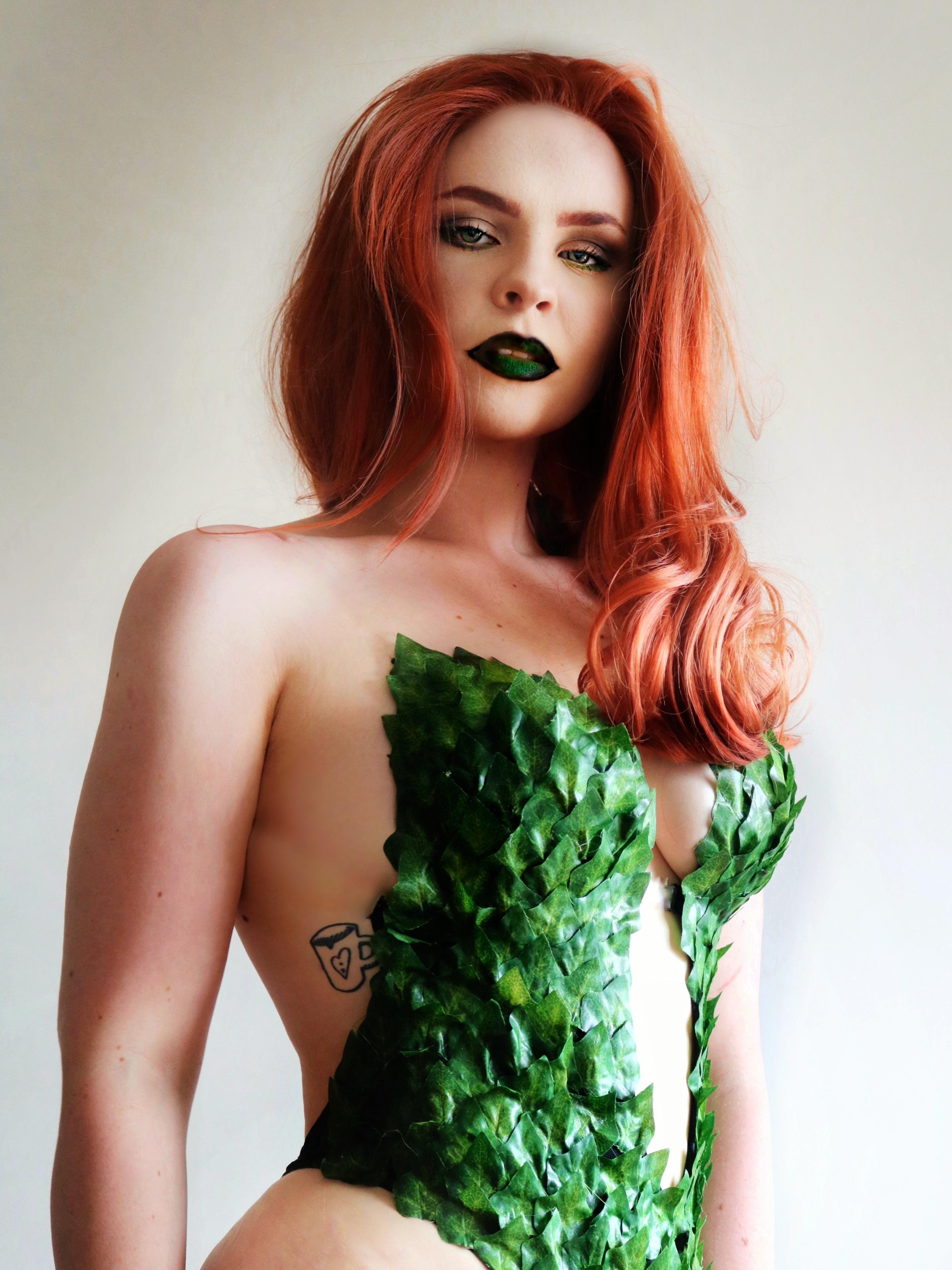 Poison Ivy Cosplay r/cosplaygirls
