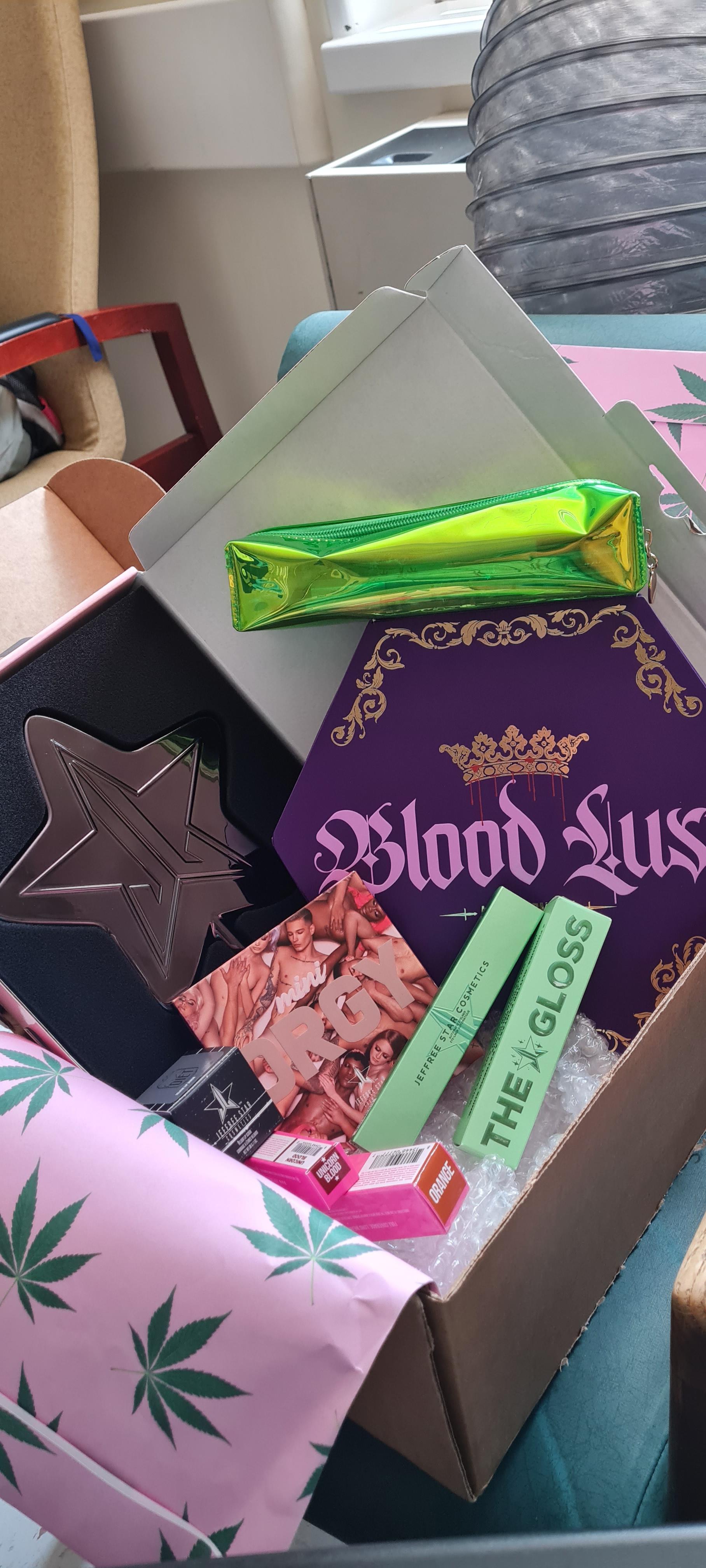 Beautylish Mystery Box! r/jeffreestarcosmetics