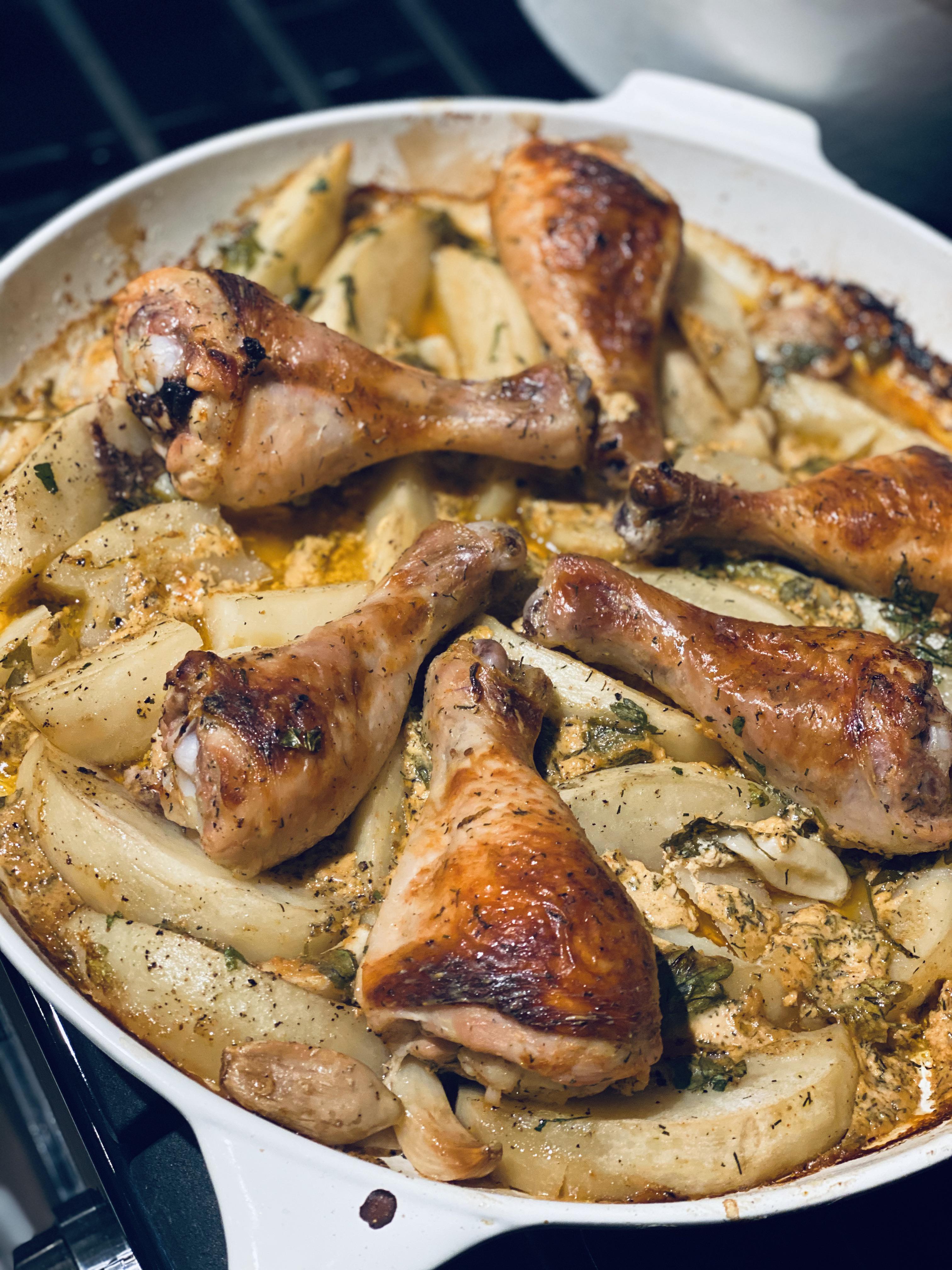 [homemade] buttermilk marinated chicken legs over potato wedges with