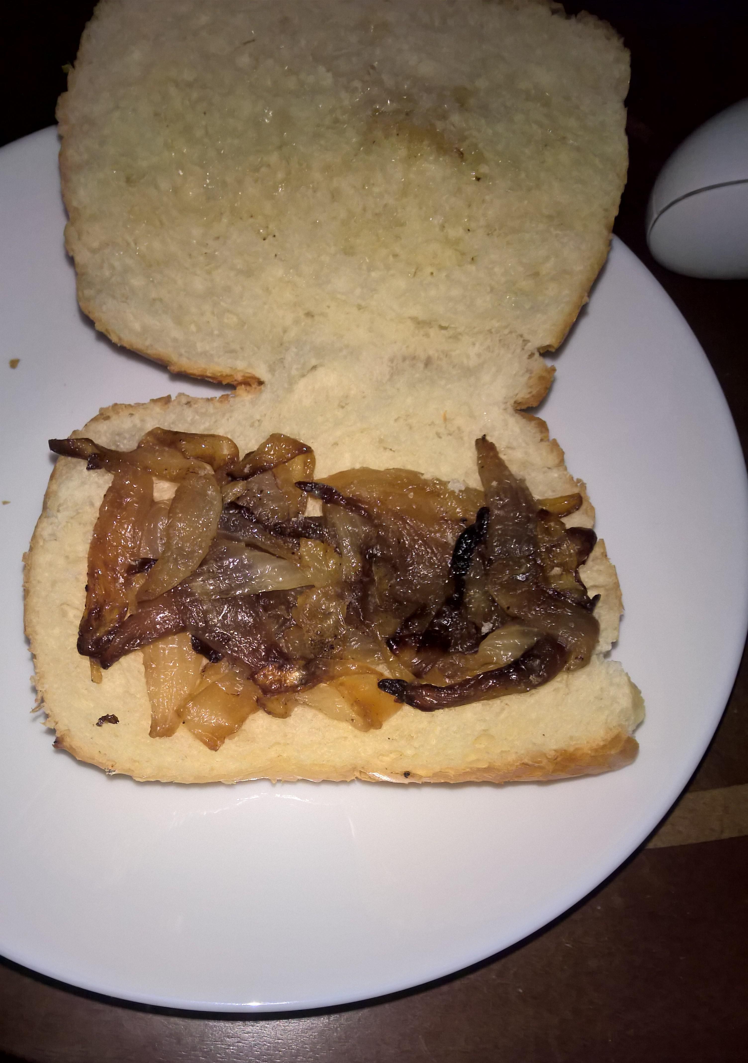 Fried onion sandwich r/shittyfoodporn
