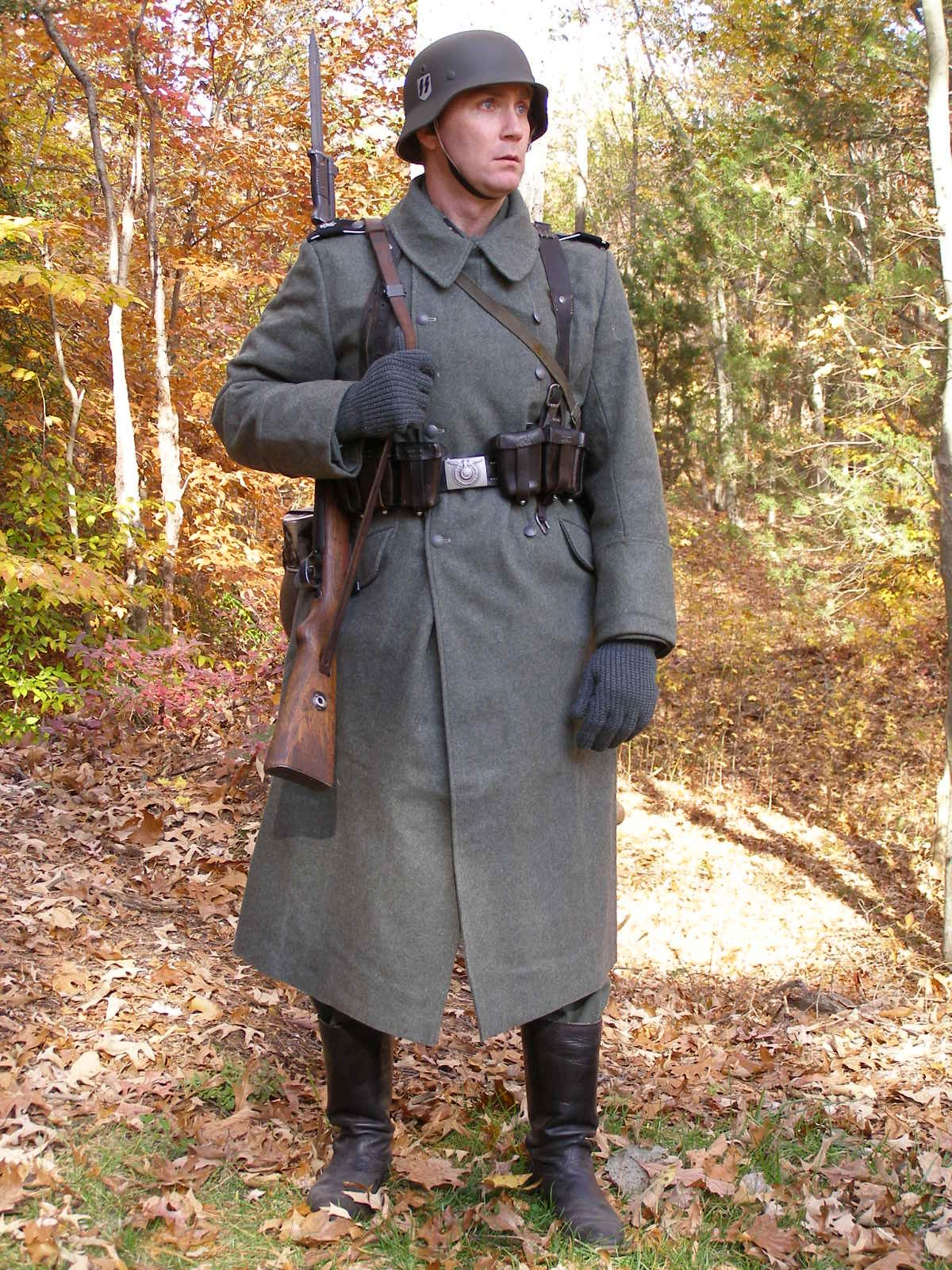 DICE, can we please get some uniforms like this, with that classic dark