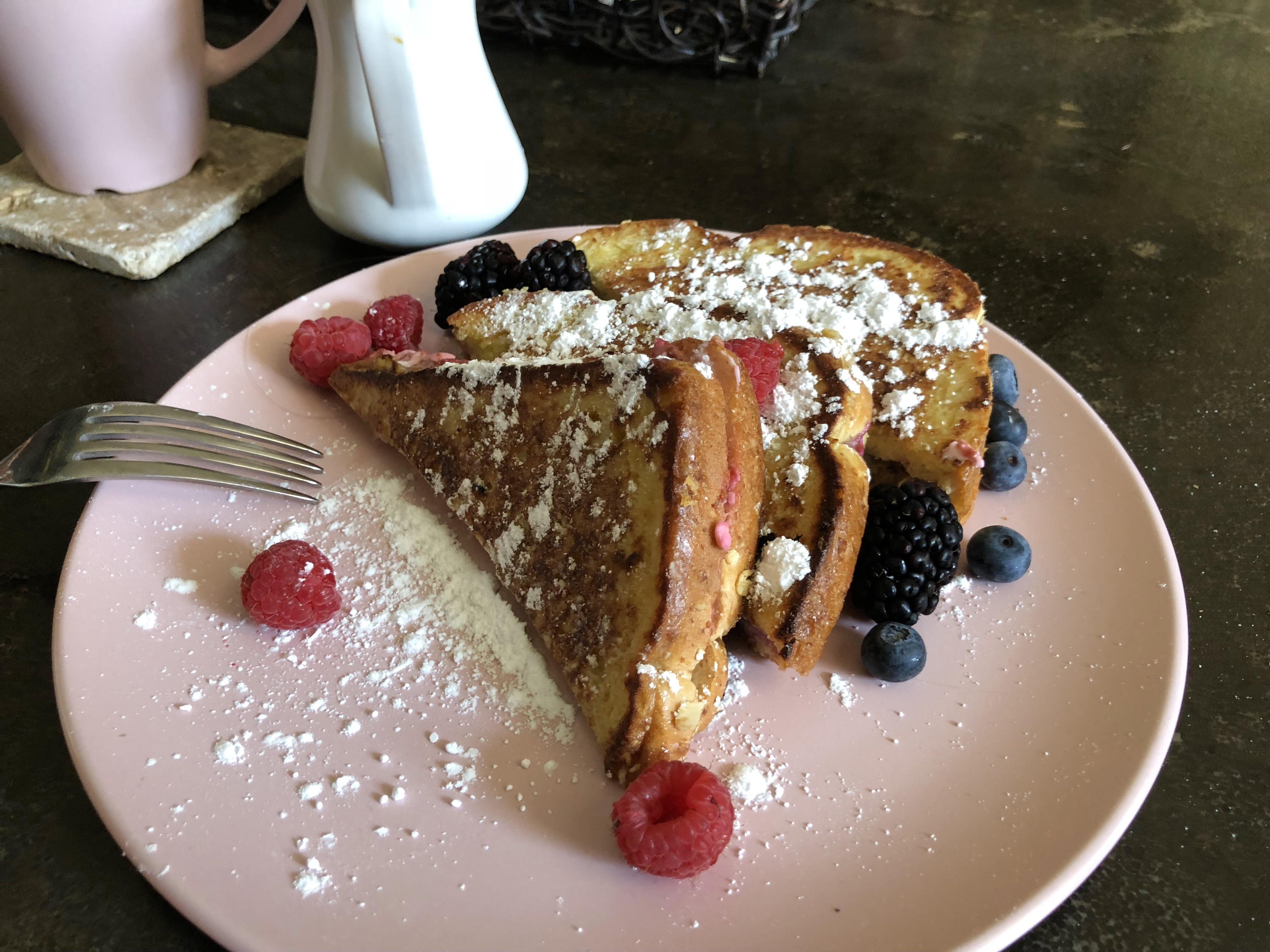 497 calories for homemade stuffed French toast and sugarfree syrup
