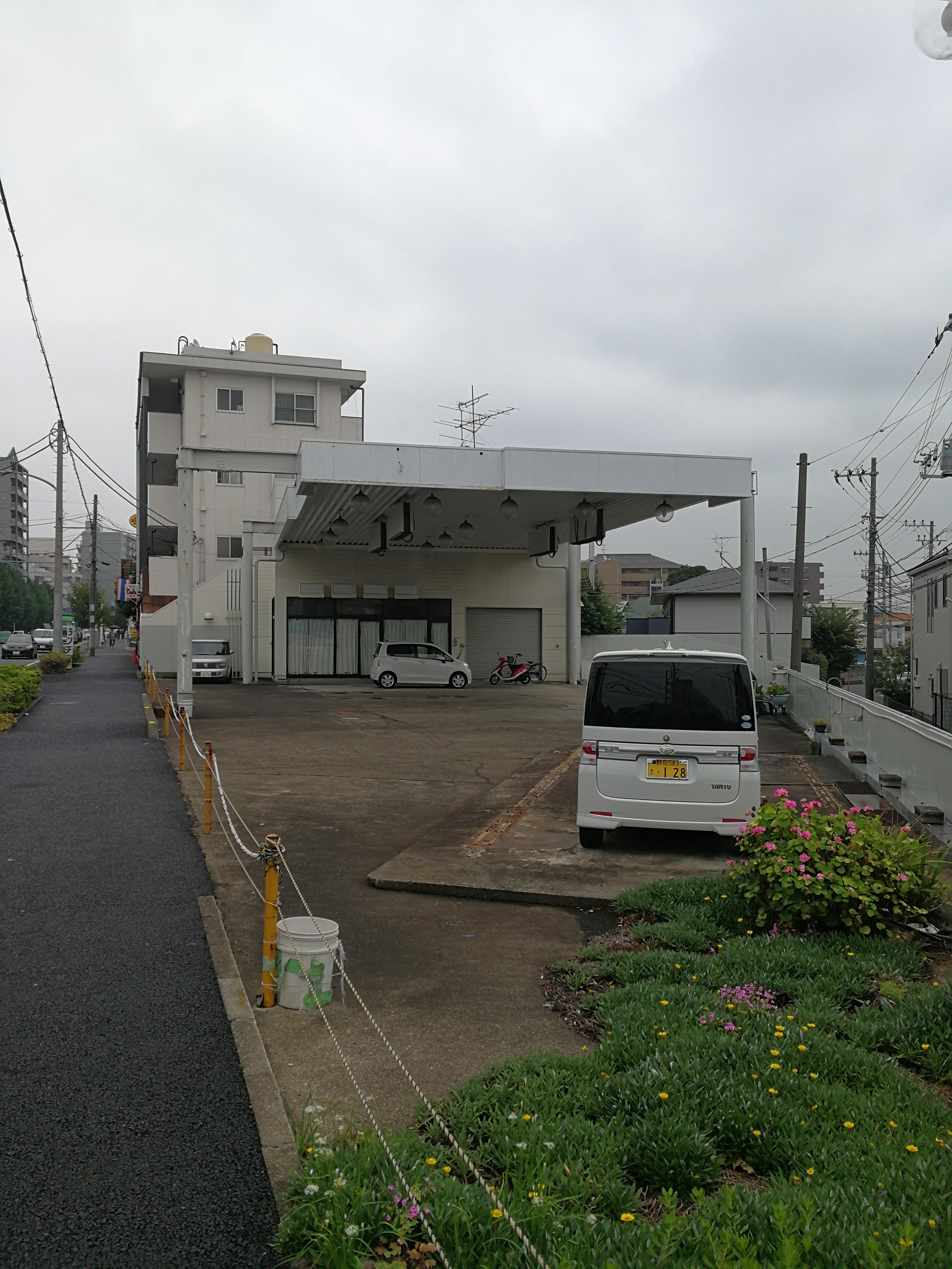 SelfService gas station in Chiba prefecture, Japan [3840x5120] [OC