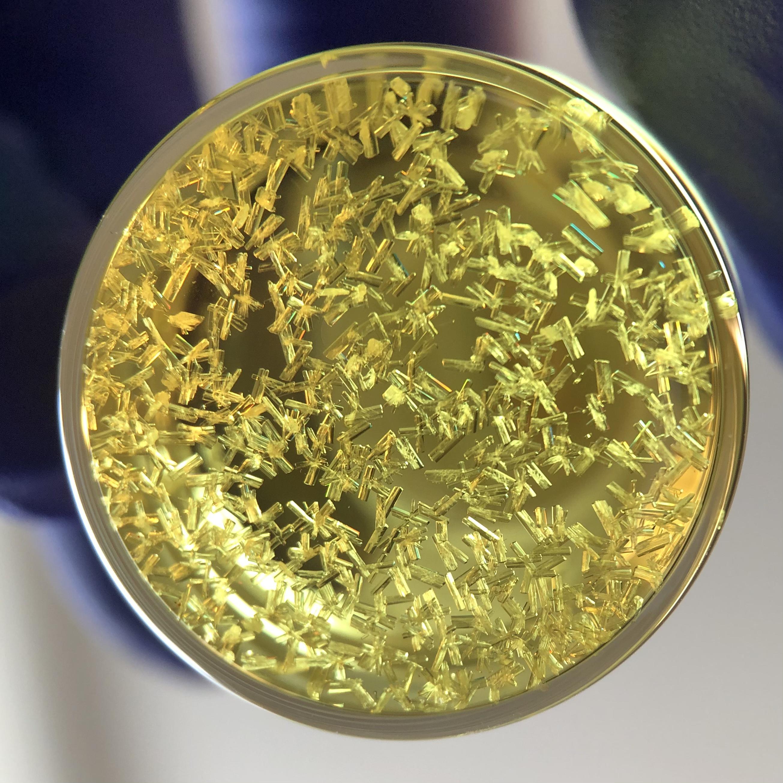 Crystals grown by vapor diffusion r/chemistry