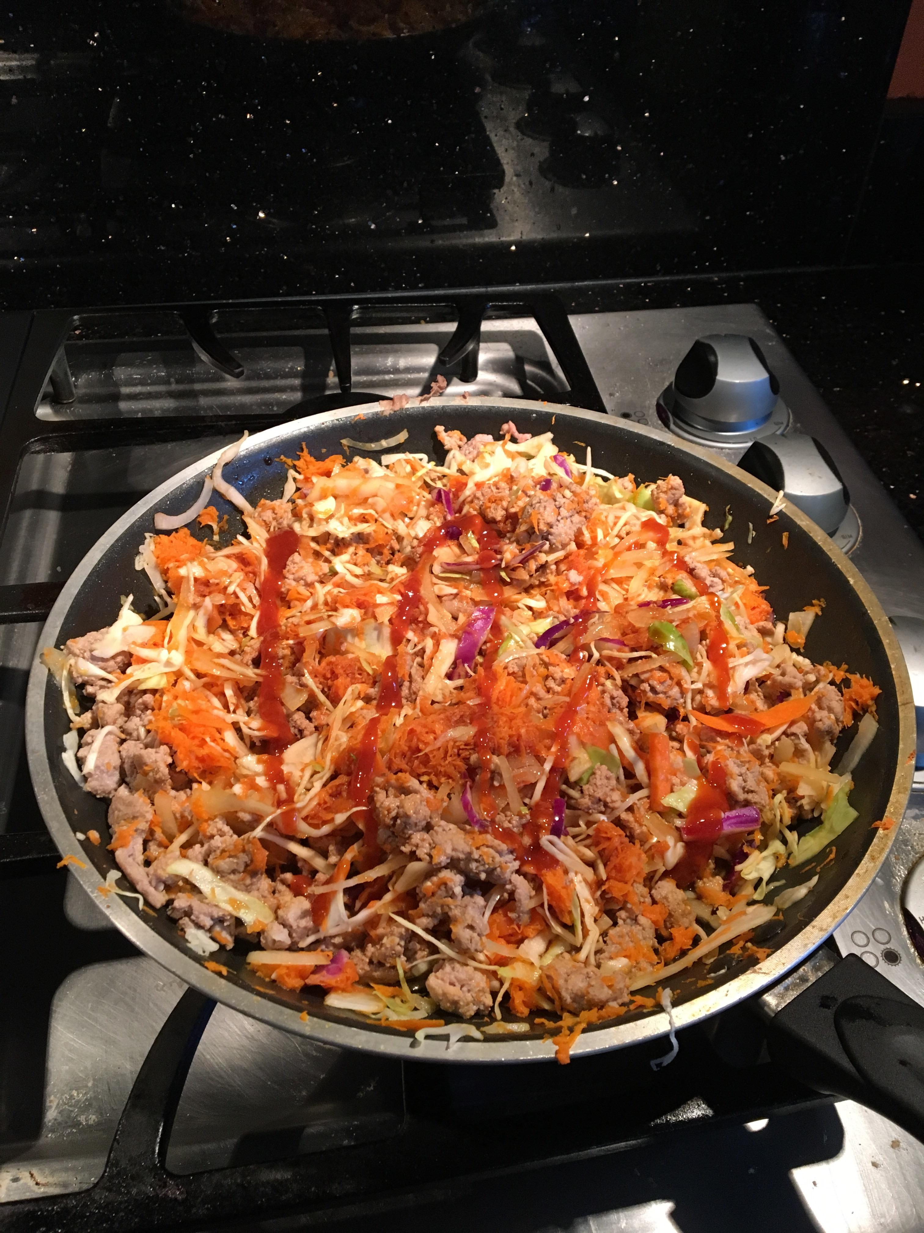 295 calories for 1/4 of this giant egg roll bowl! 1200isplenty