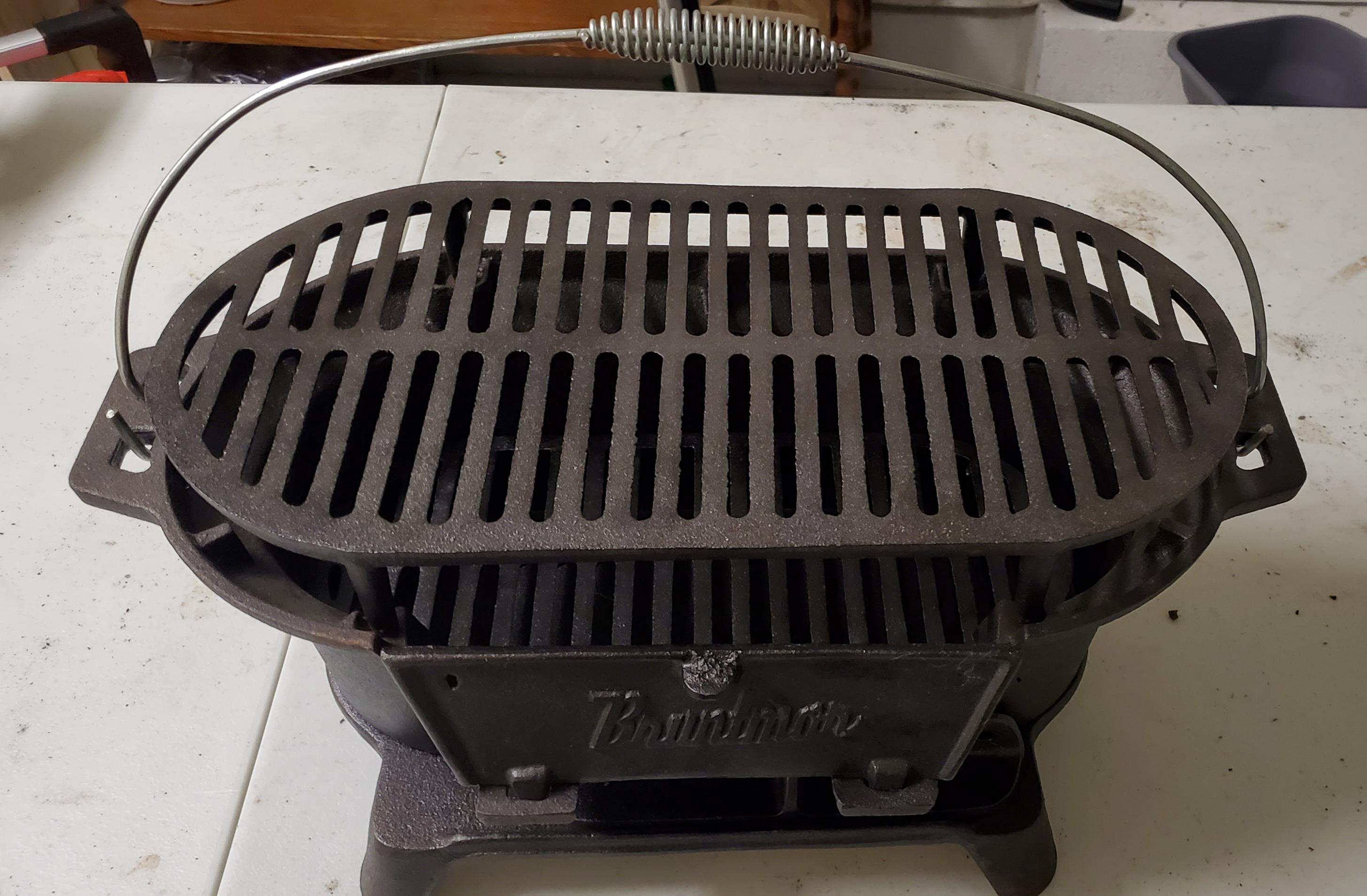 Scored this Bruntmor cast iron grill at a thrift shop for 15 bucks