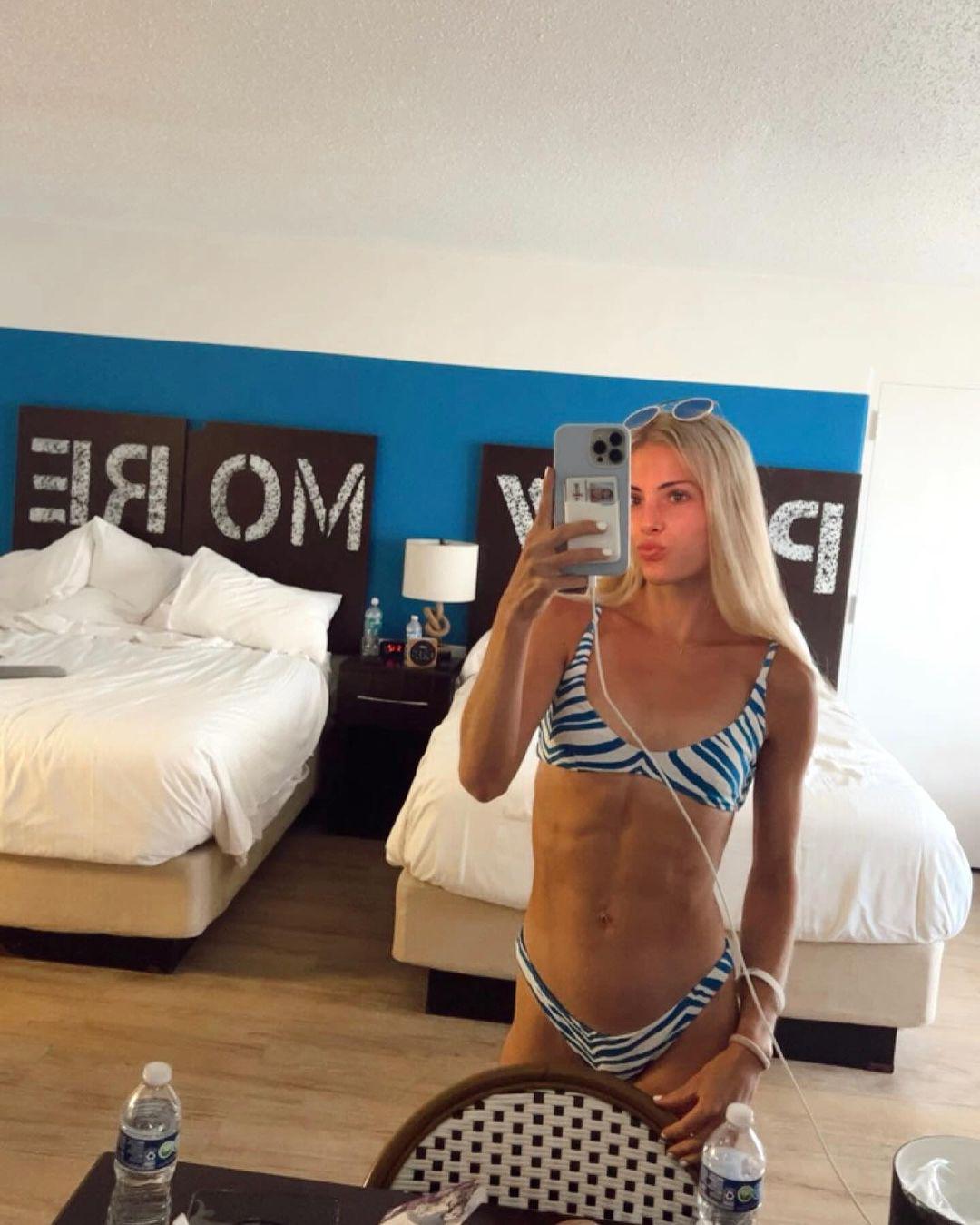 Parker Valby - American Distance Runner : HottestFemaleAthletes