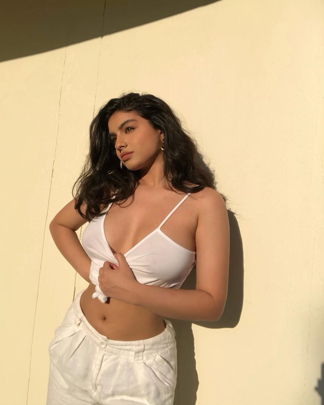 Alishba Sheikh Paki GW : boobs