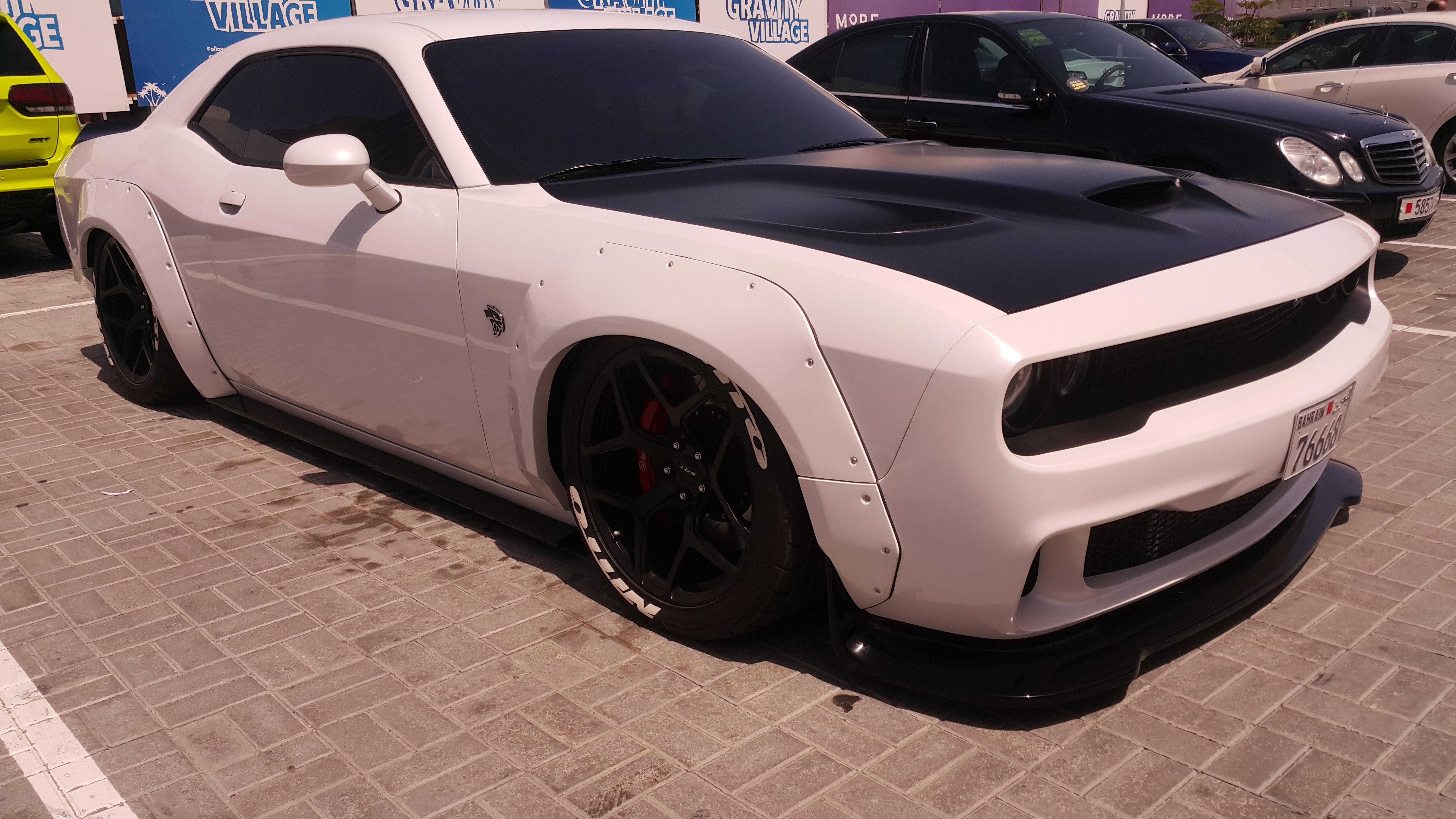 Dodge Challenger SRT Hellcat in Bahrain r/Autos