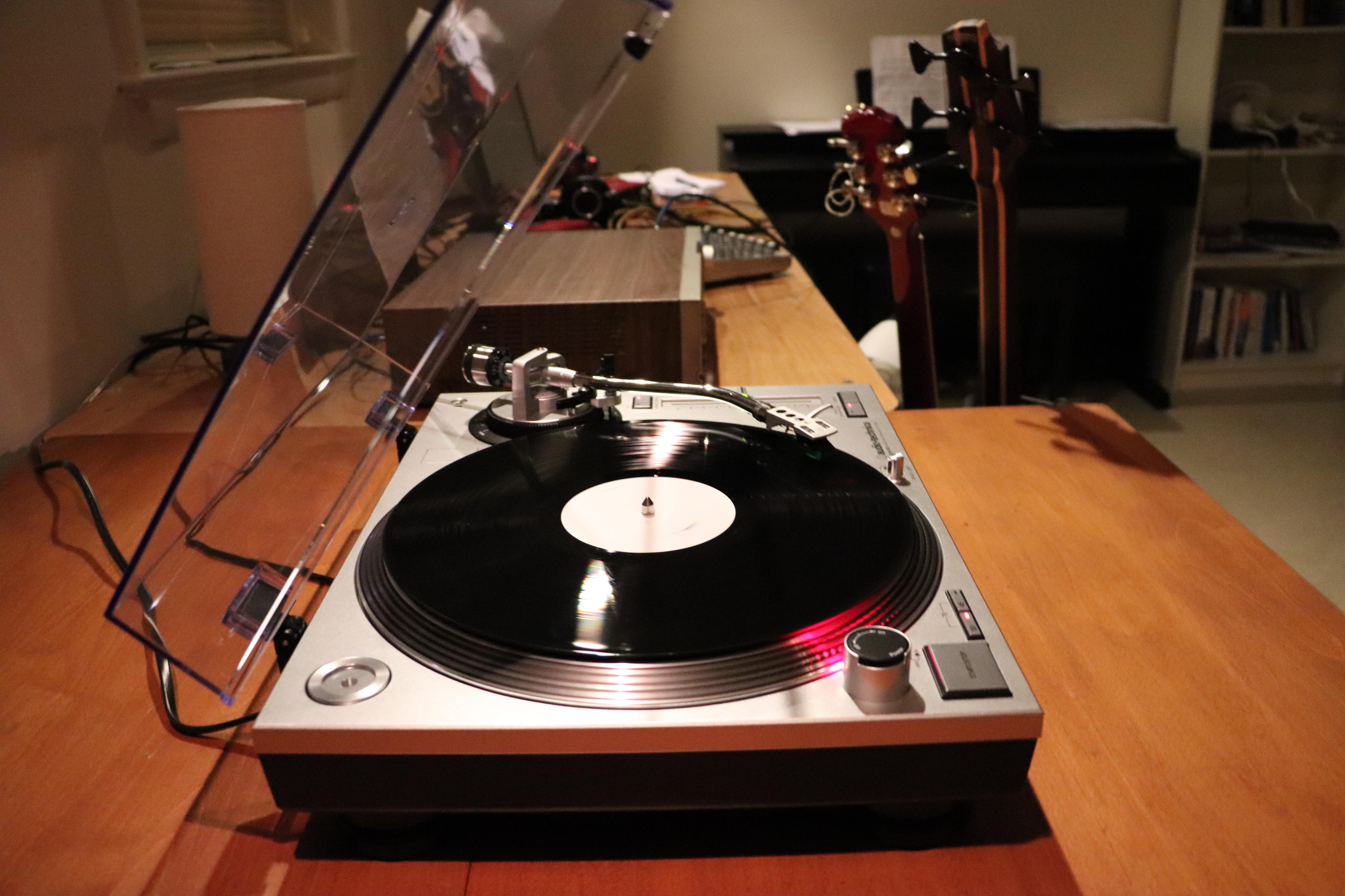 My very first turntable, AudioTechnica ATLP120 r/vinyl