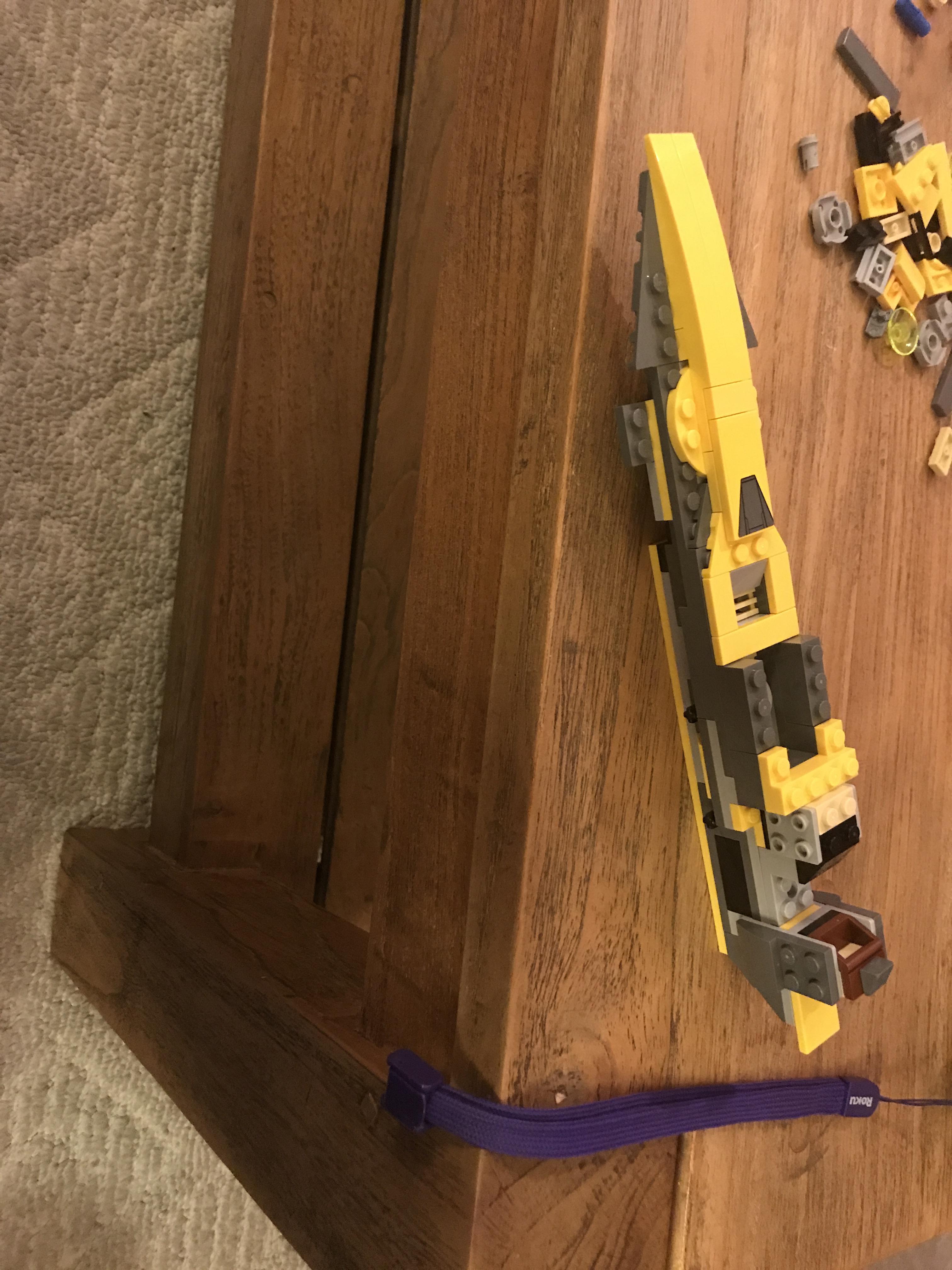 Can anyone guess what I’m building? legostarwars