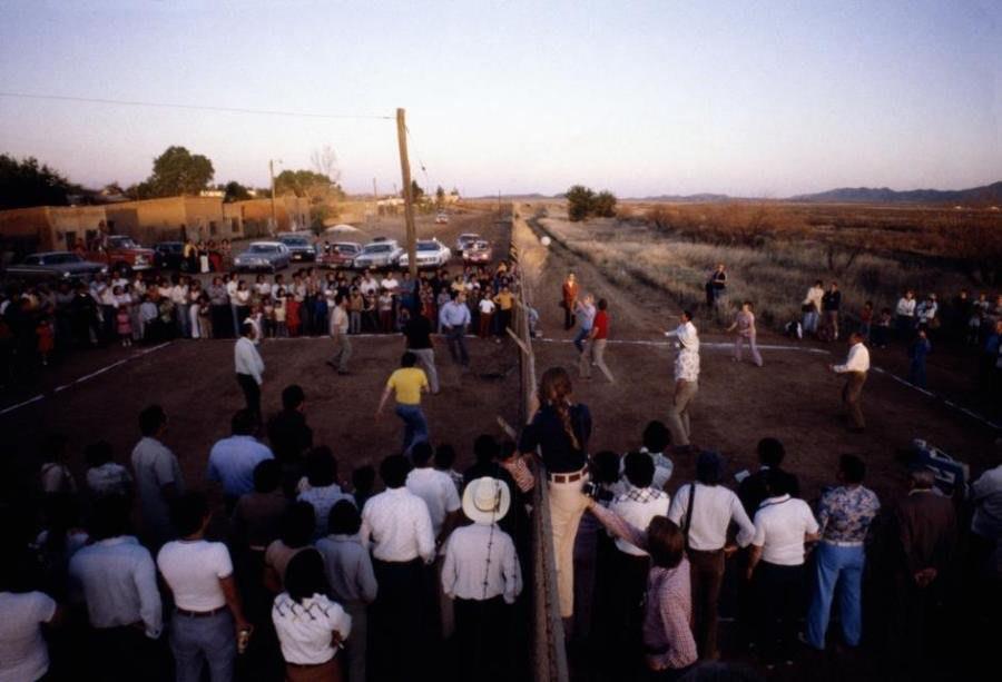 Americans and Mexicans play volleyball across the border in Naco