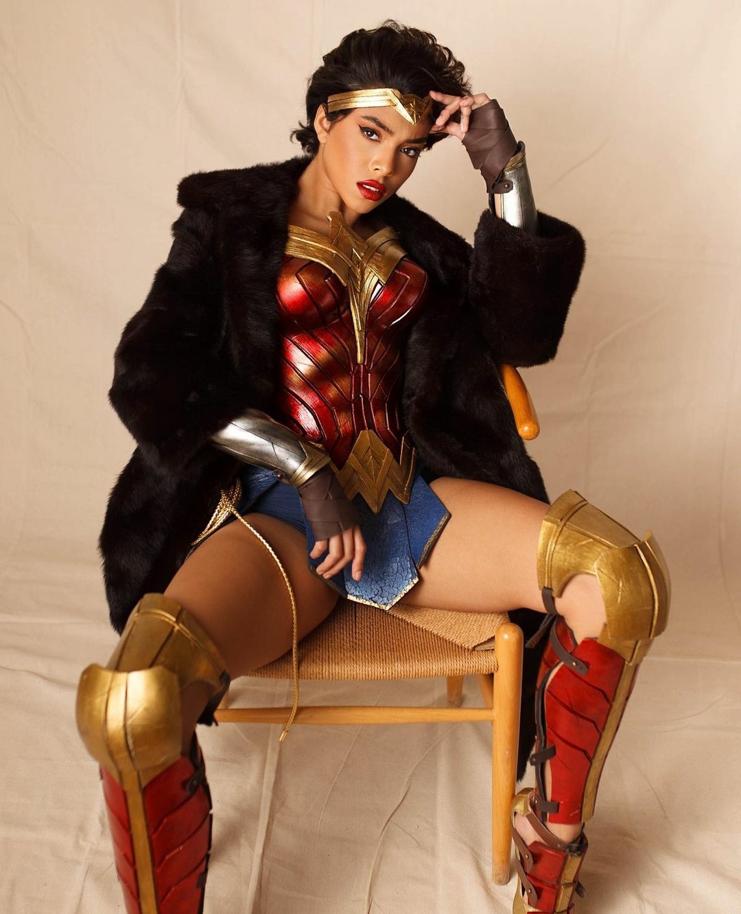 WonderWoman by kyso_lo : cosplaygirls
