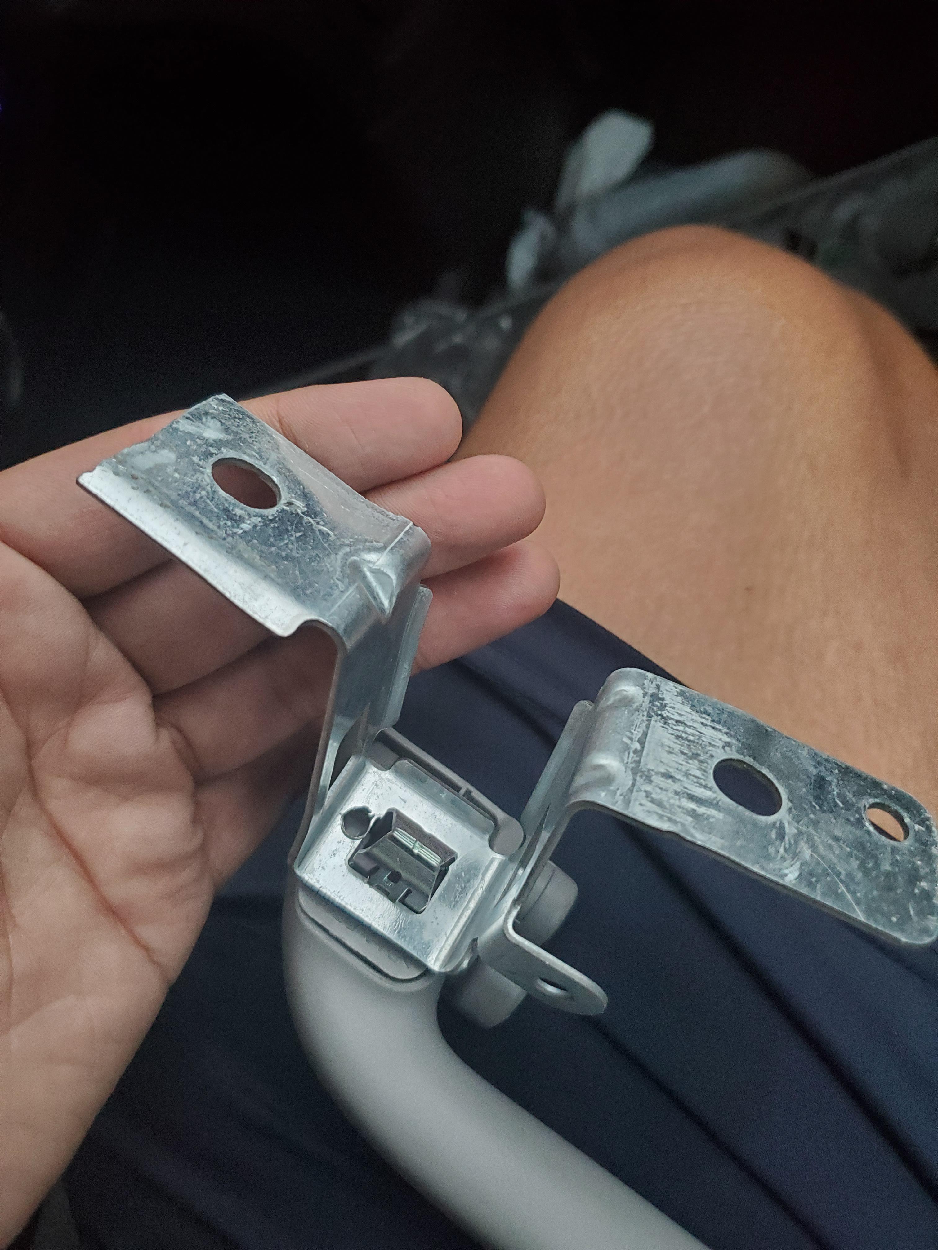 This came off a 2020 Honda Odyssey, anyone know what it is called? : r