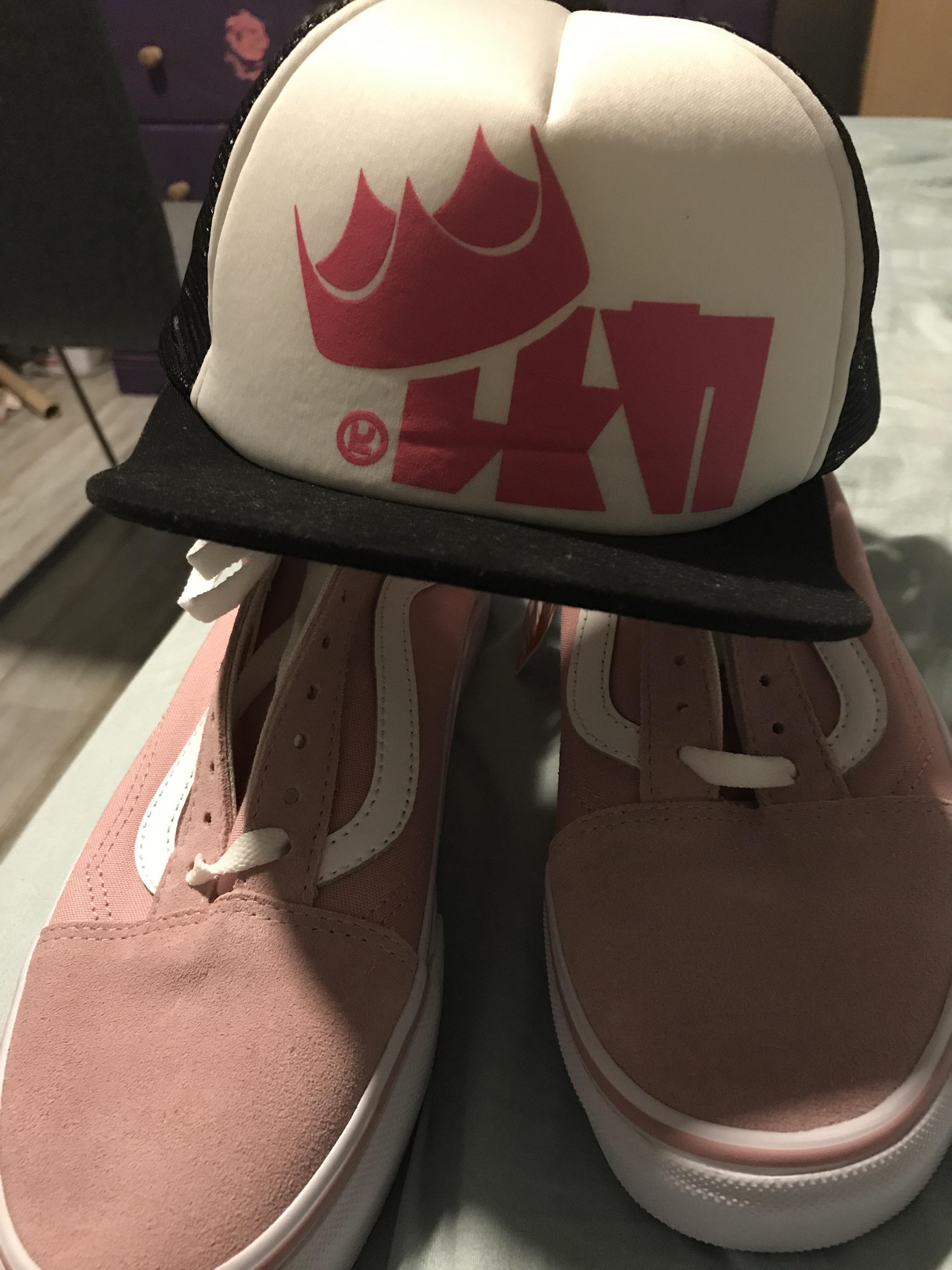 I got new pink vans today and they look just like the pearlscout lace