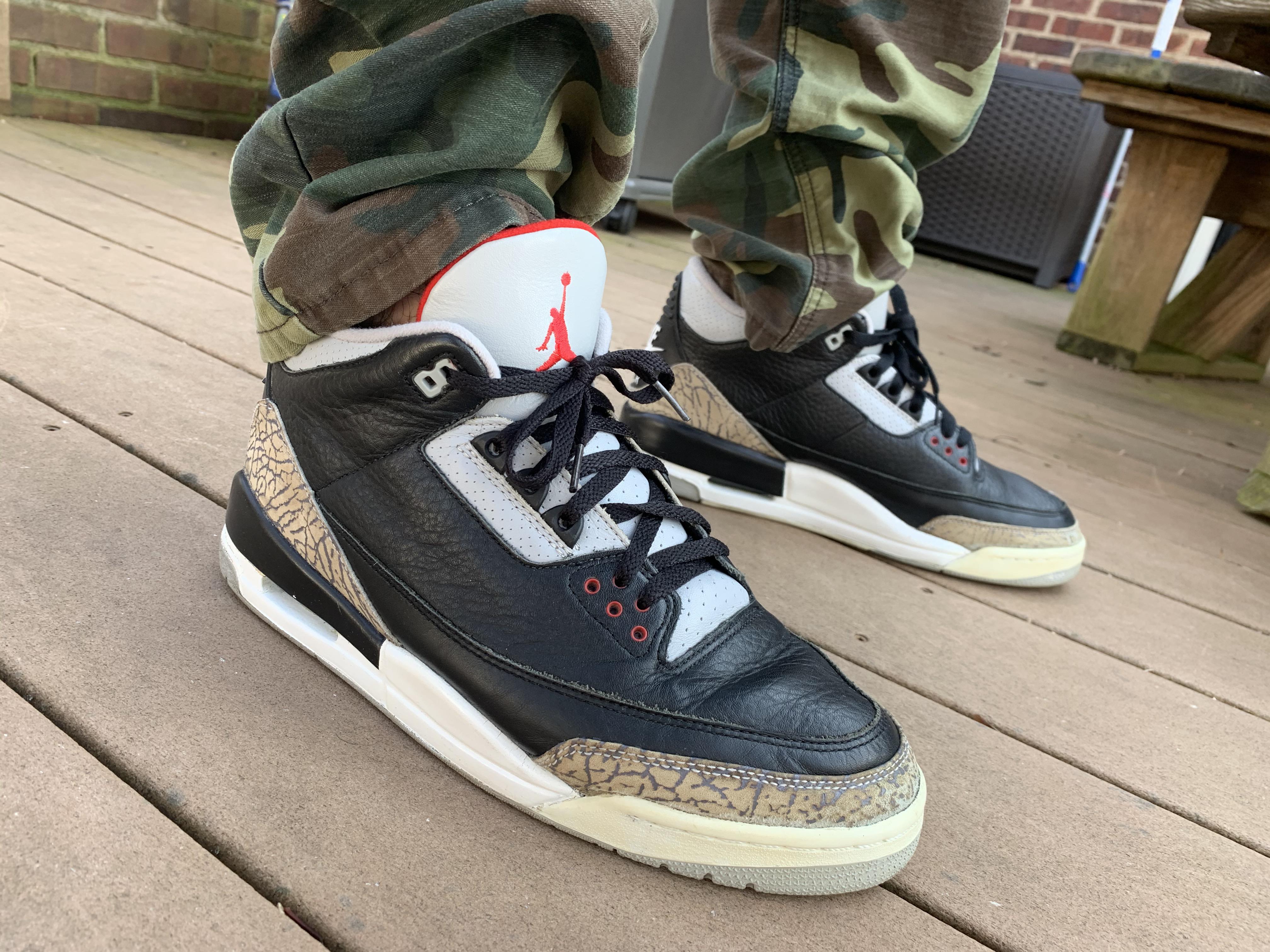 1994 Jordan 3 Retro Black Cement. One of my favorite shoes. r/Sneakers