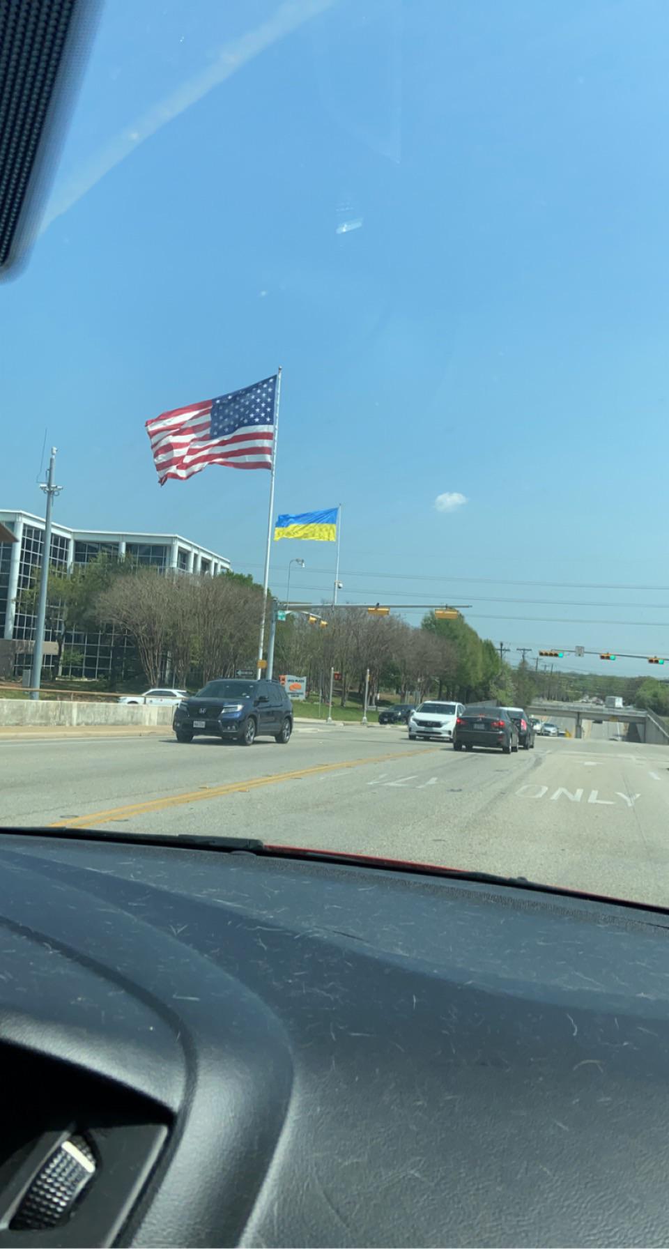 Honda dealership on Steck replaced the giant Texas flag with a giant