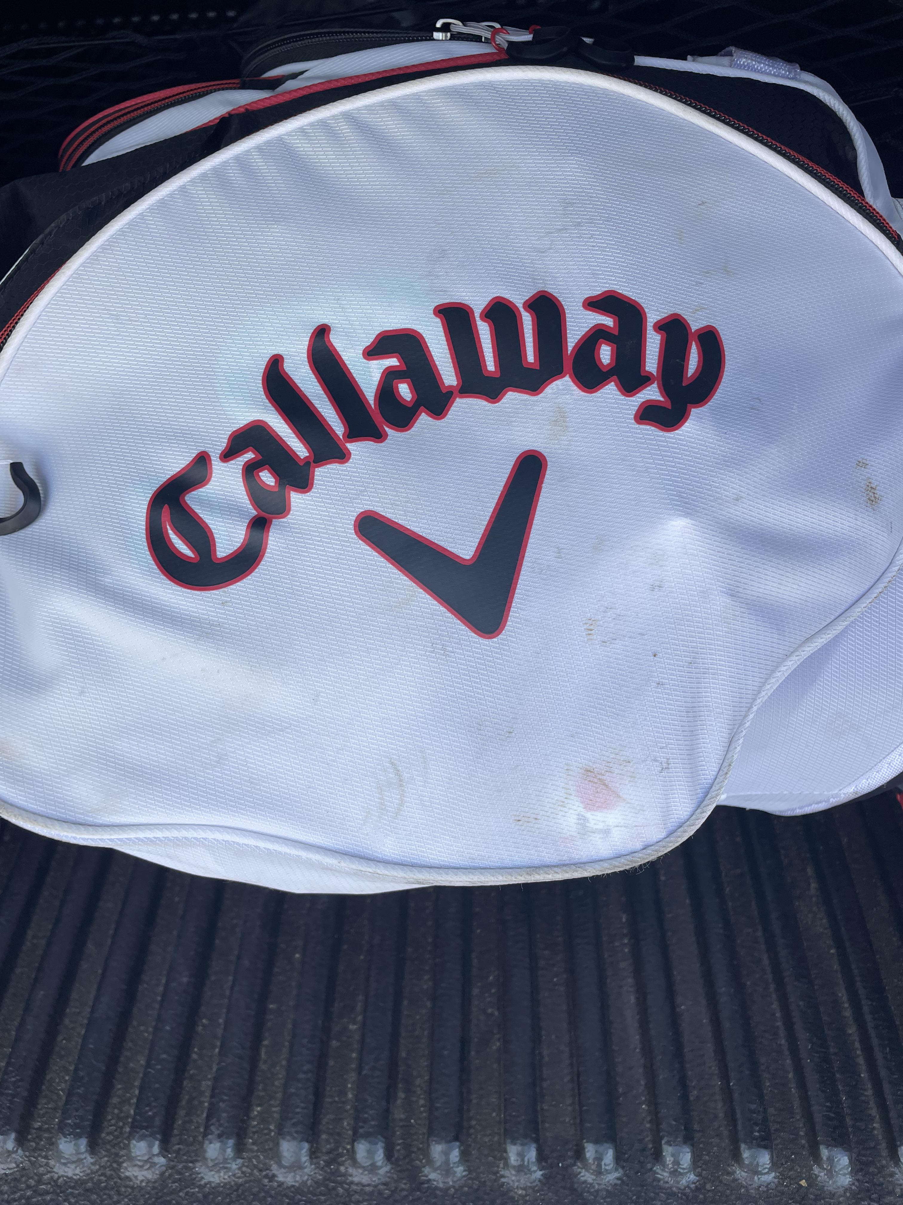 Any suggestions for how to properly clean white golf bag to keep clean/white as long as possible