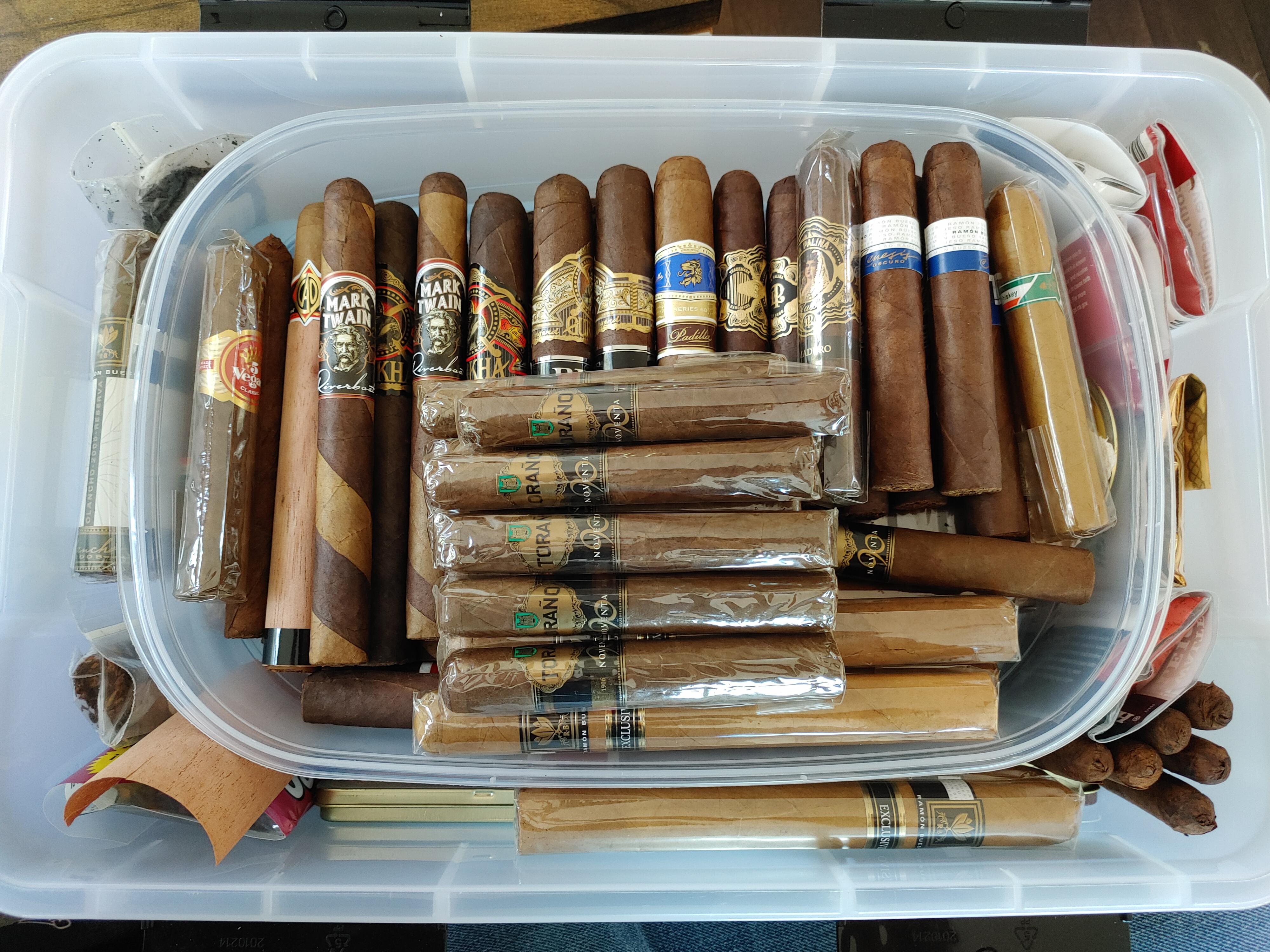 Anybody ever freeze their whole Tupperdor? r/cigars