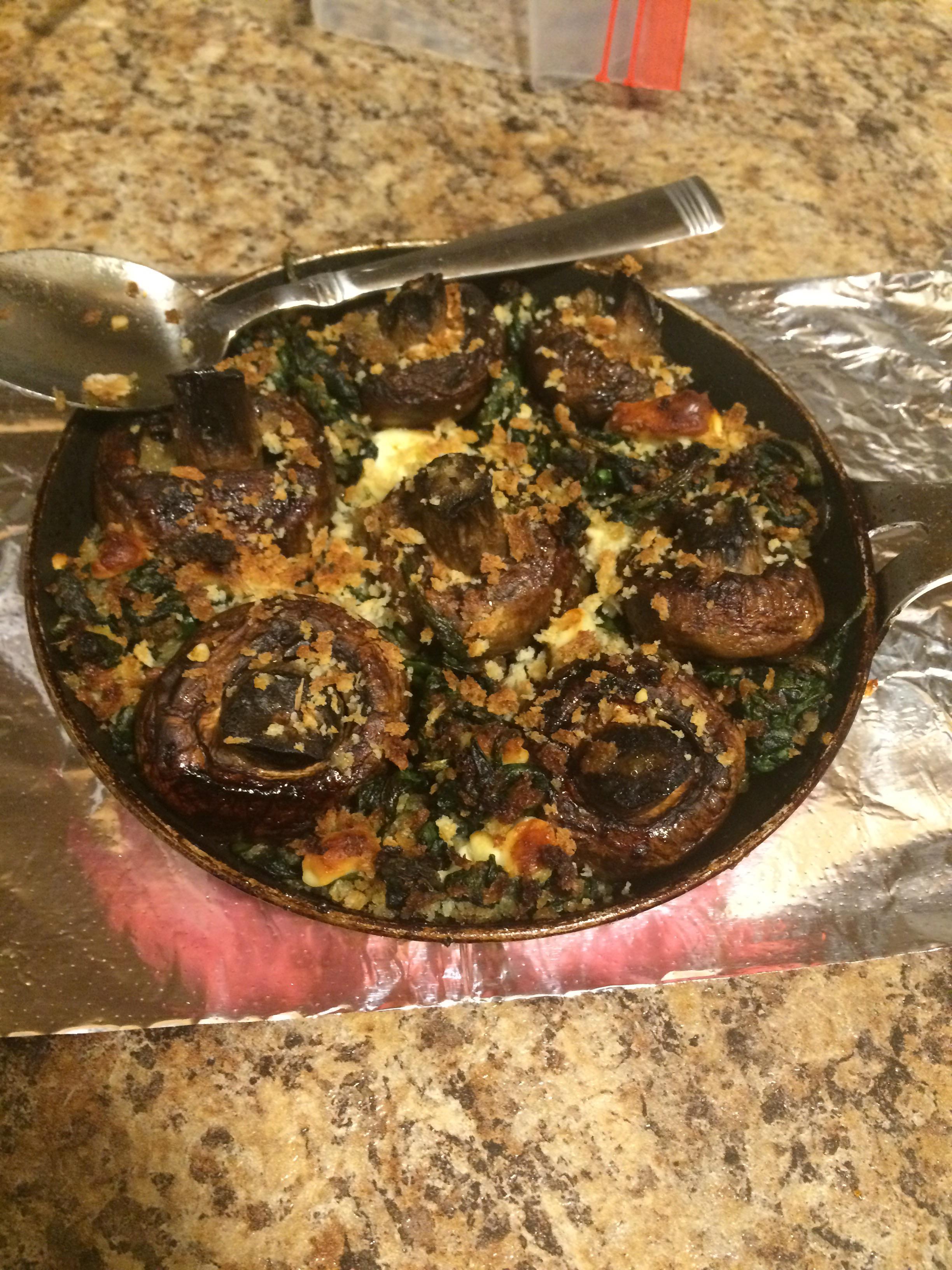 baked Whole mushrooms with spinach and feta r/1500isplenty