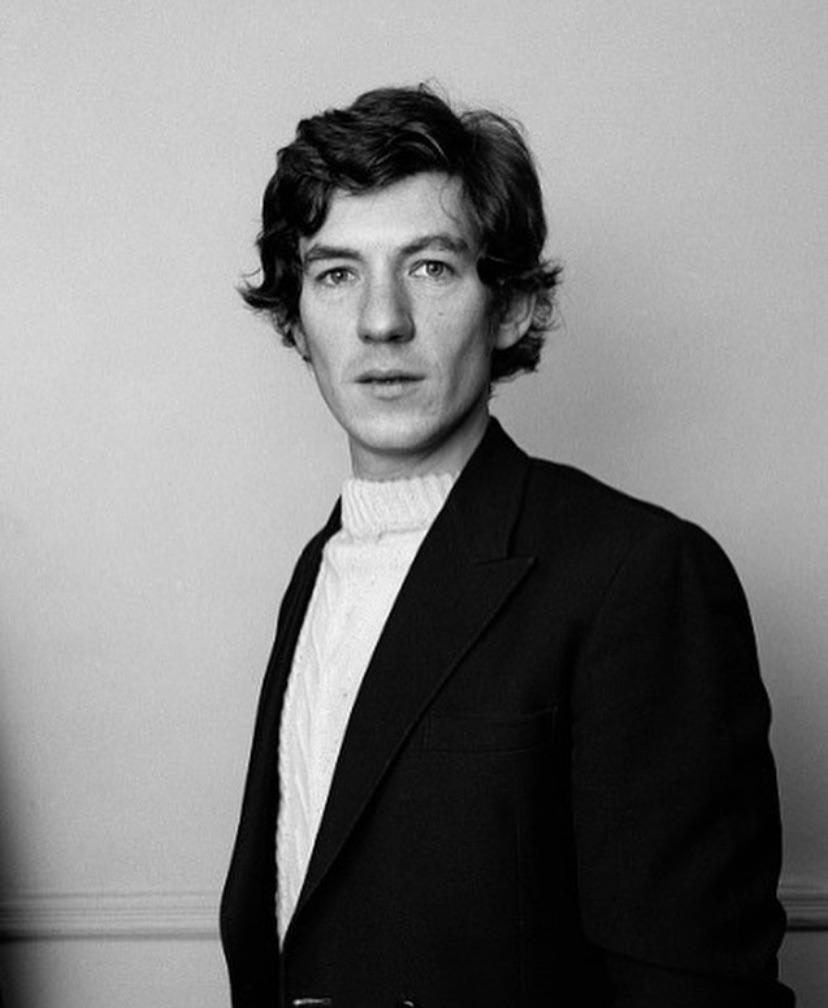 Ian McKellen, 1974. He looks like an art school model. r/OldSchoolCool