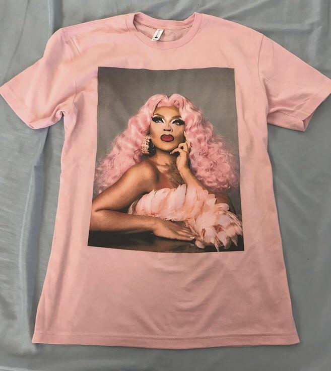 My first Drag Merch ever, support your queens! r/rupaulsdragrace