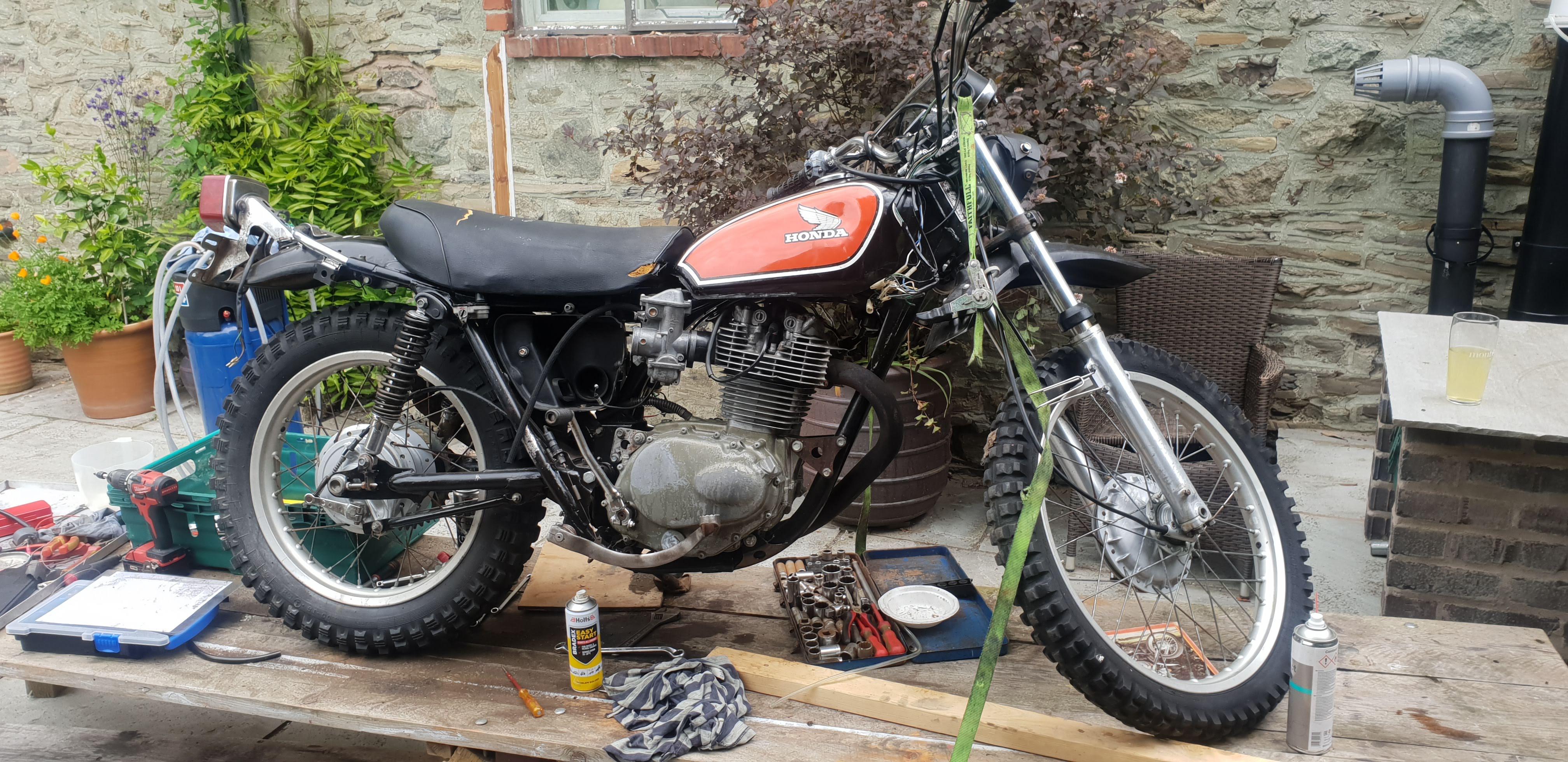 So i got my carb cleaned and installed but now bike wont start Honda_XR_and_XL