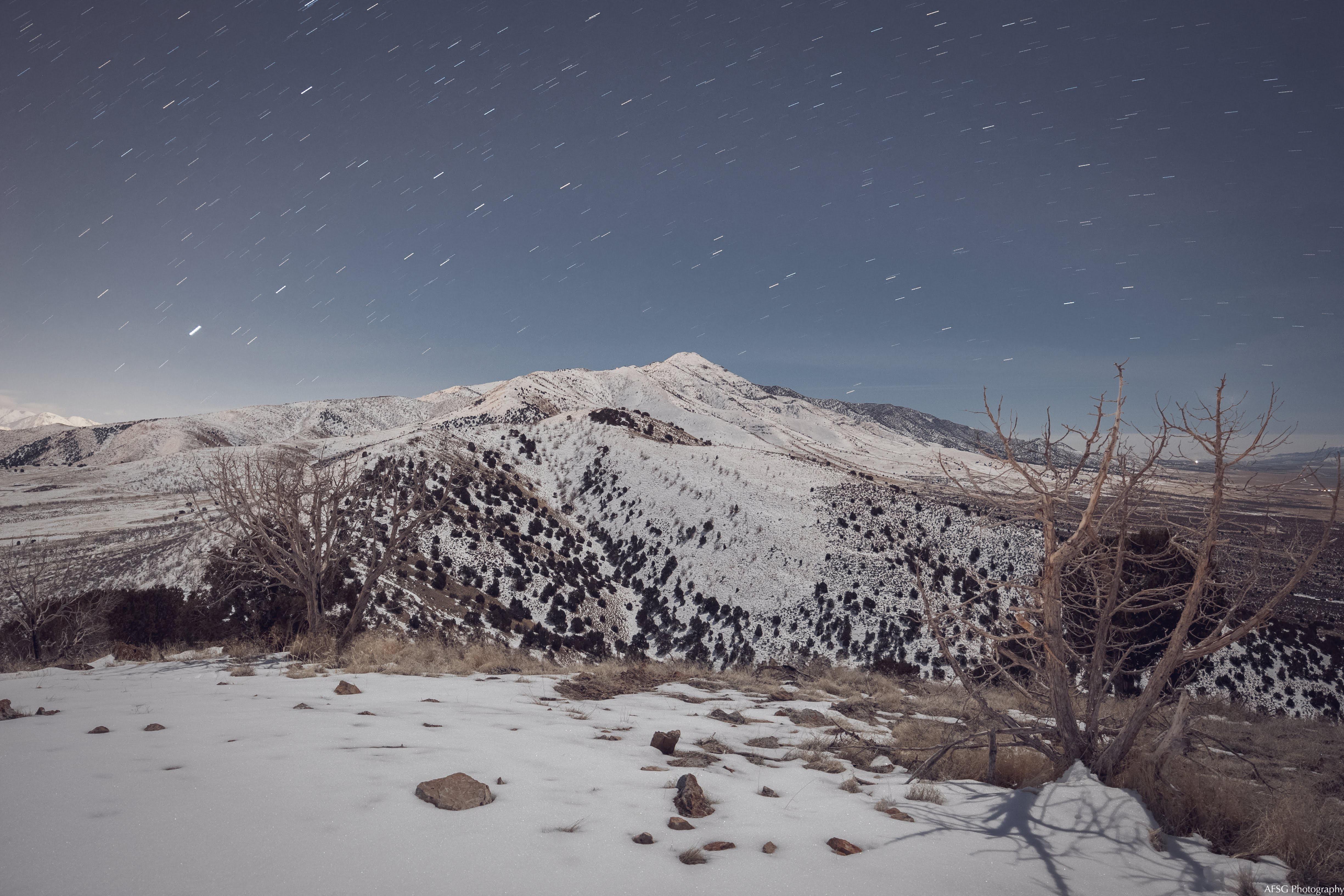 One Snowy Night, Eagle Mountain, UT [4898x3265] [OC] r/EarthPorn