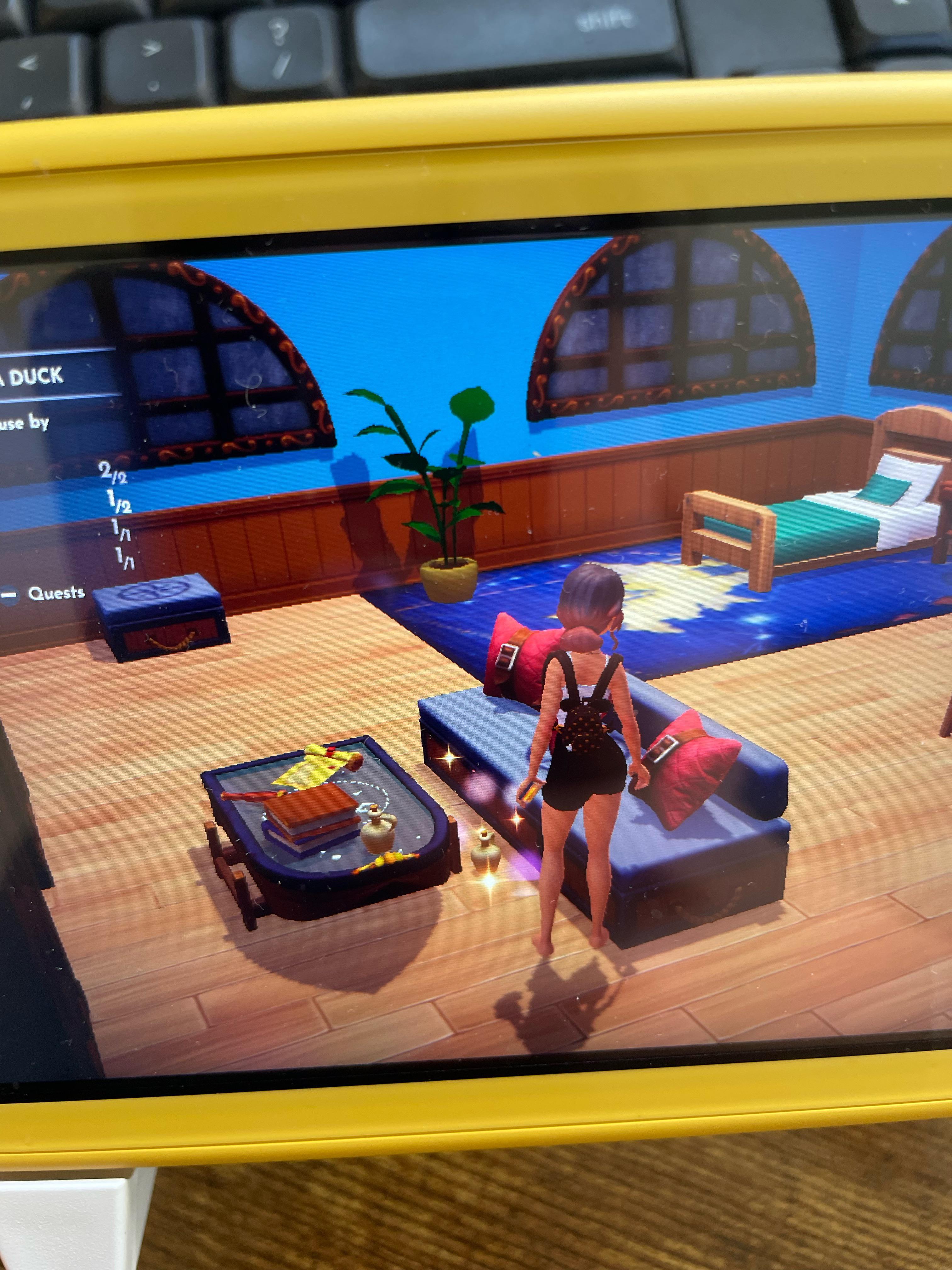 A house fit for a duck quest… stuck!! I can’t fit to get this last jar