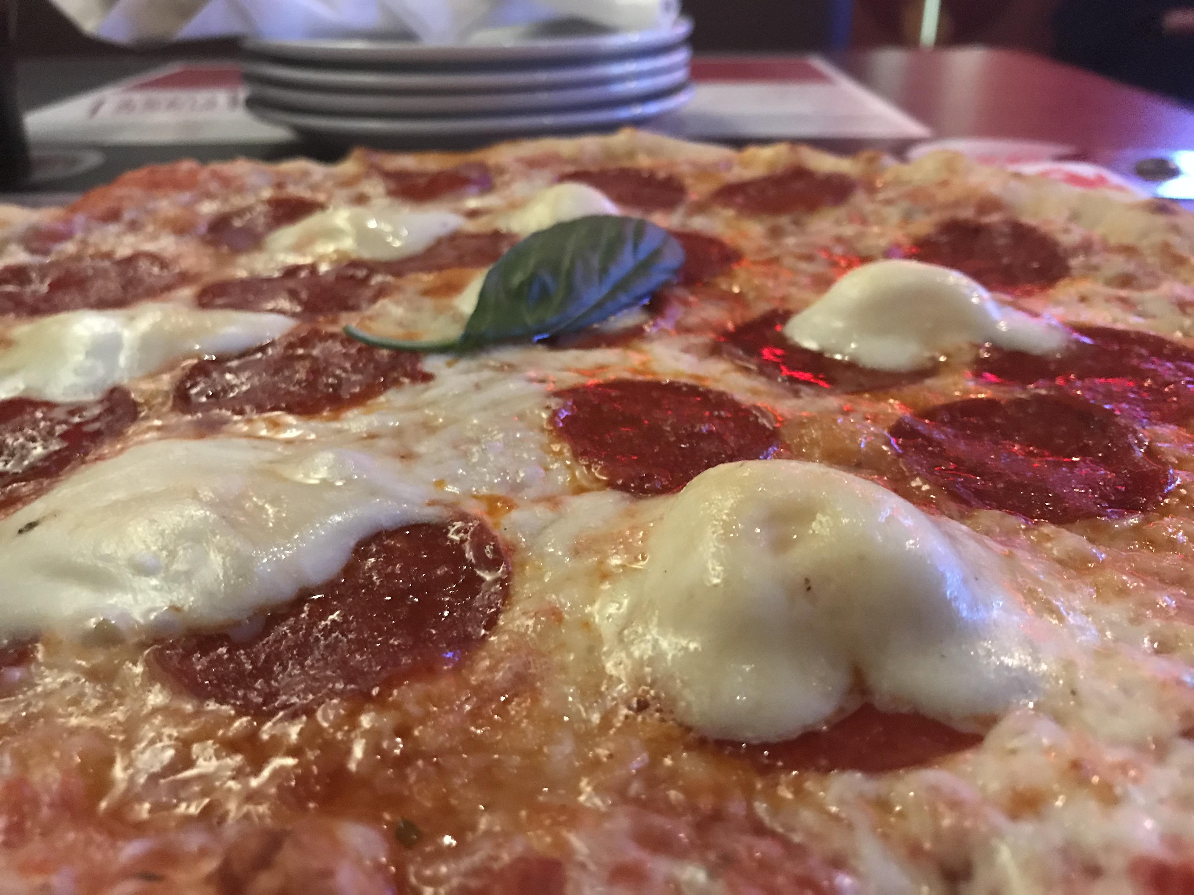 [I ate] MapleChili Glazed Pepperoni Pizza r/food