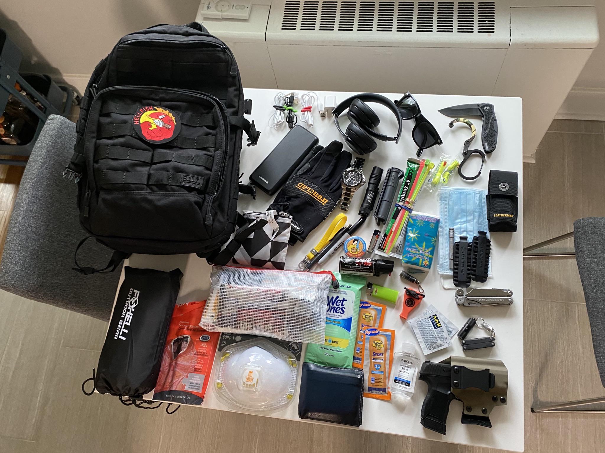 Pocket/EDC bag dump A few things here stay on my person every day, but