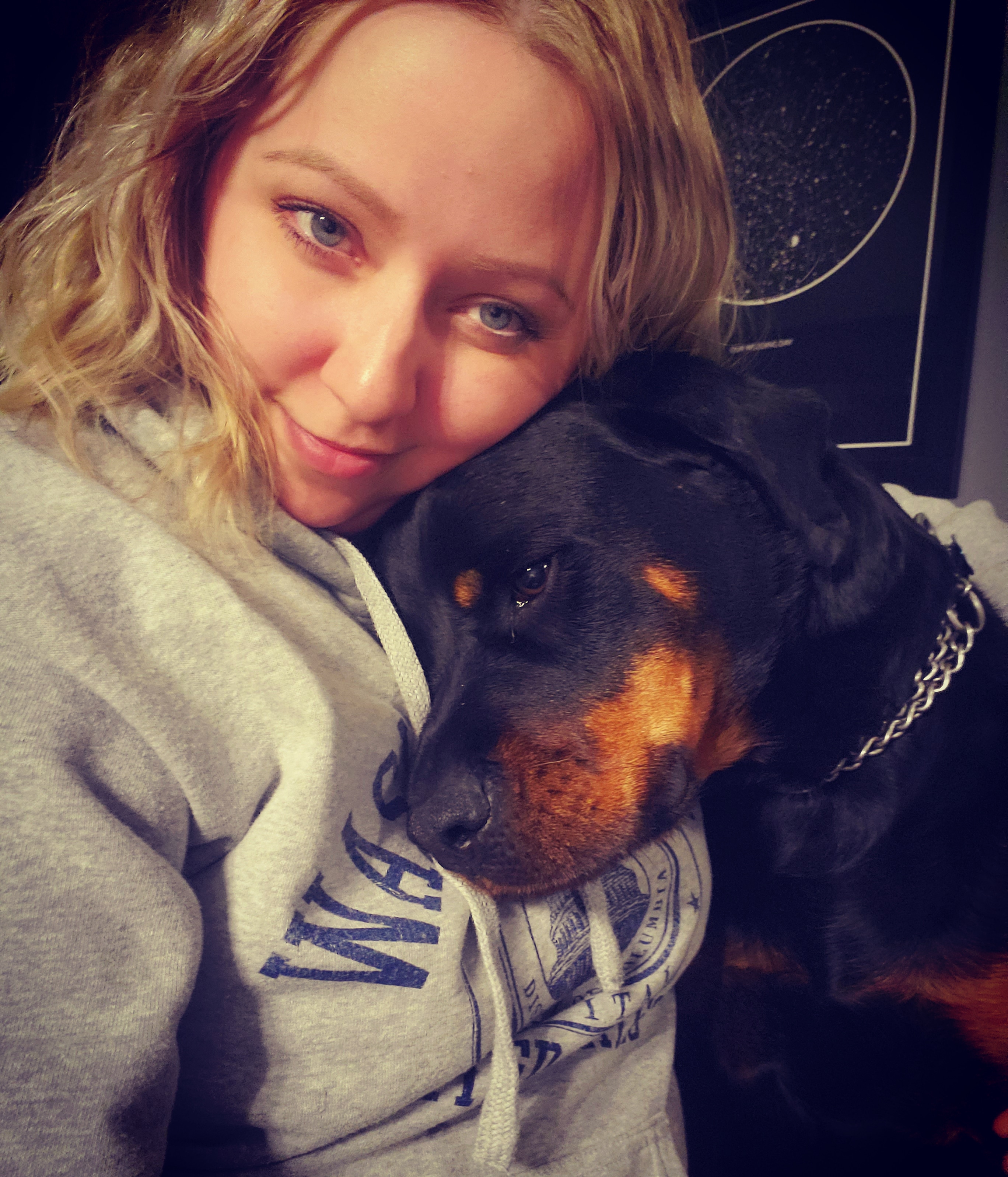 Best cuddler award r/Rottweiler