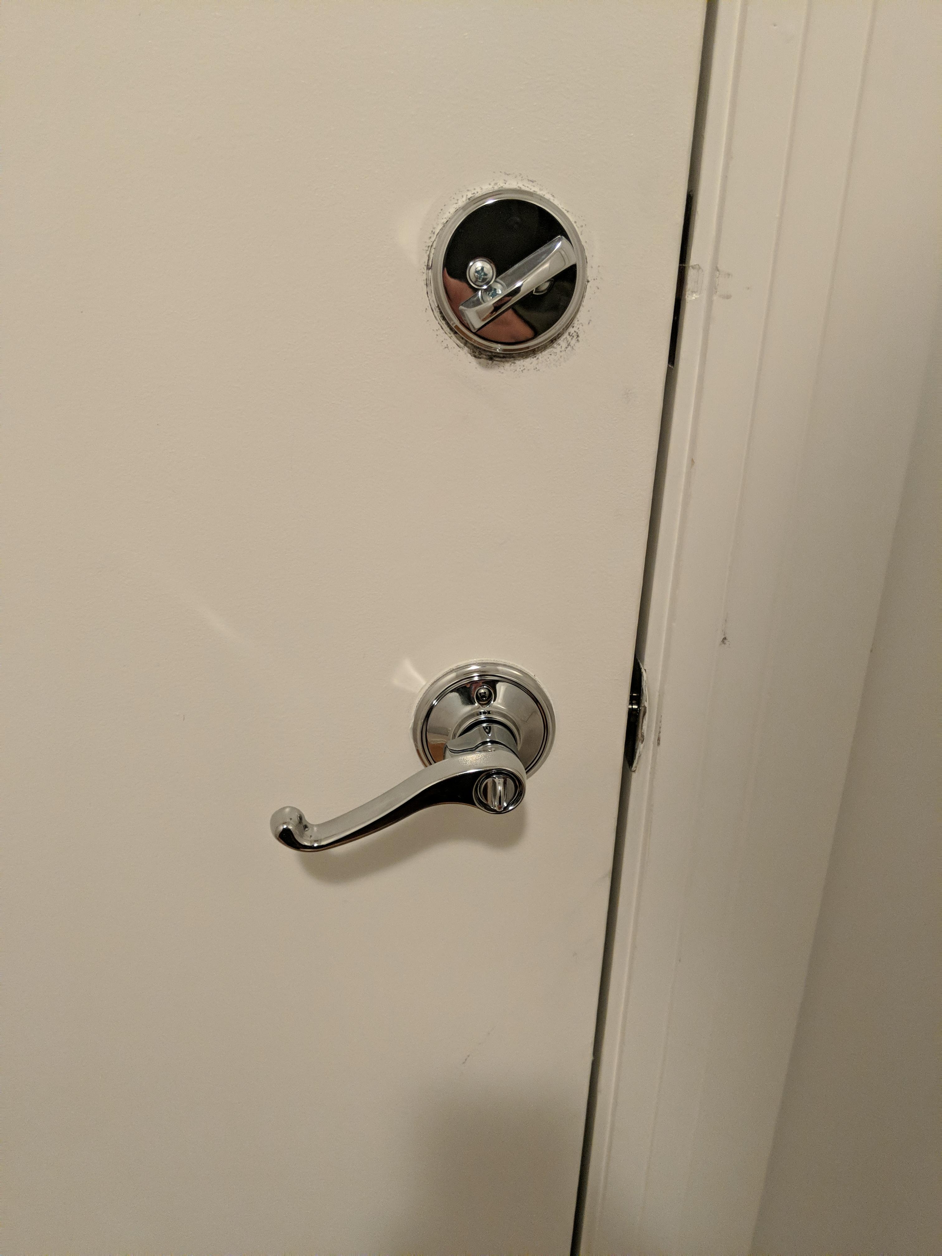 An upside down door handle..... WHY r/onejob