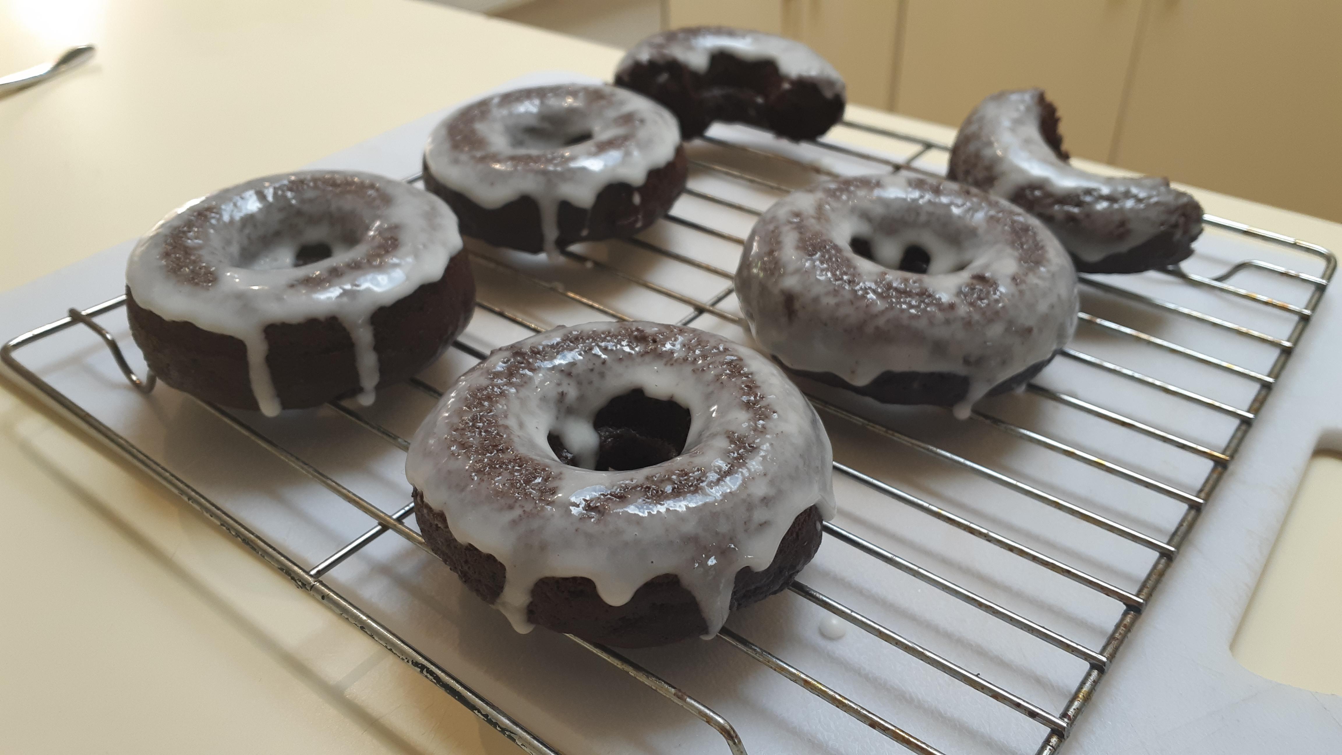 Choco "Donuts" w/ Peppermint Glaze r/highvegans