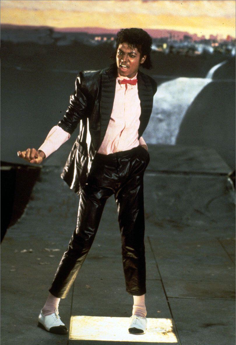 [INSPO] here’s a pic of Michael Jackson rocking the Billie Jean Tuxedo