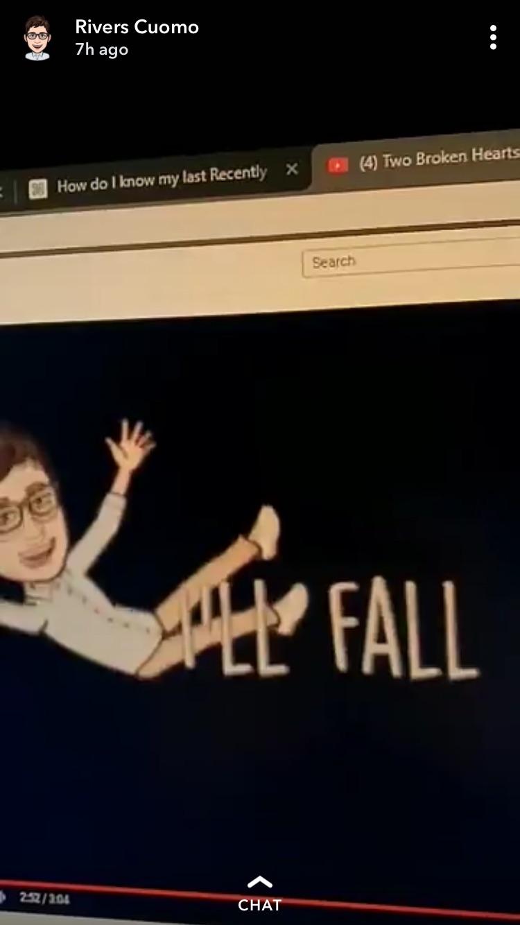 What do you think rivers was looking up in that tab? r/weezer