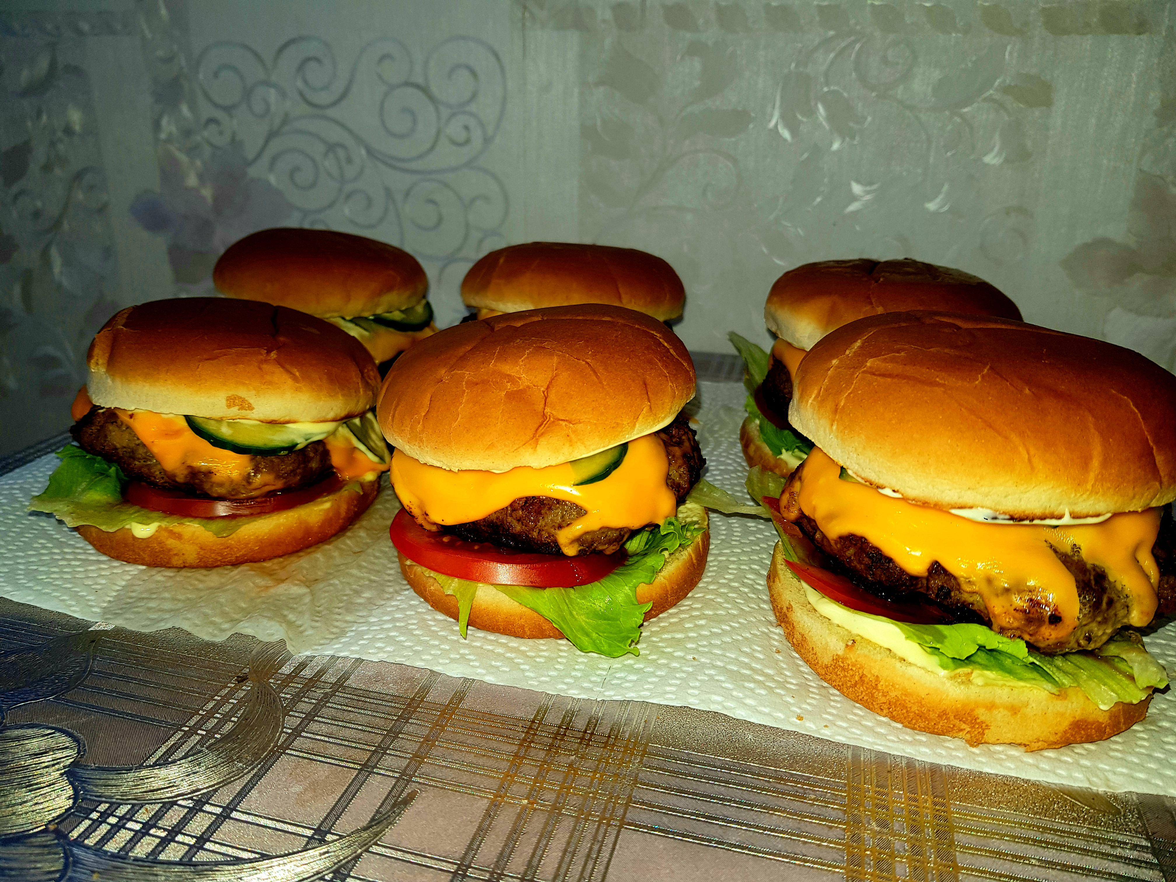 [Homemade] Burgers i made ;) r/food