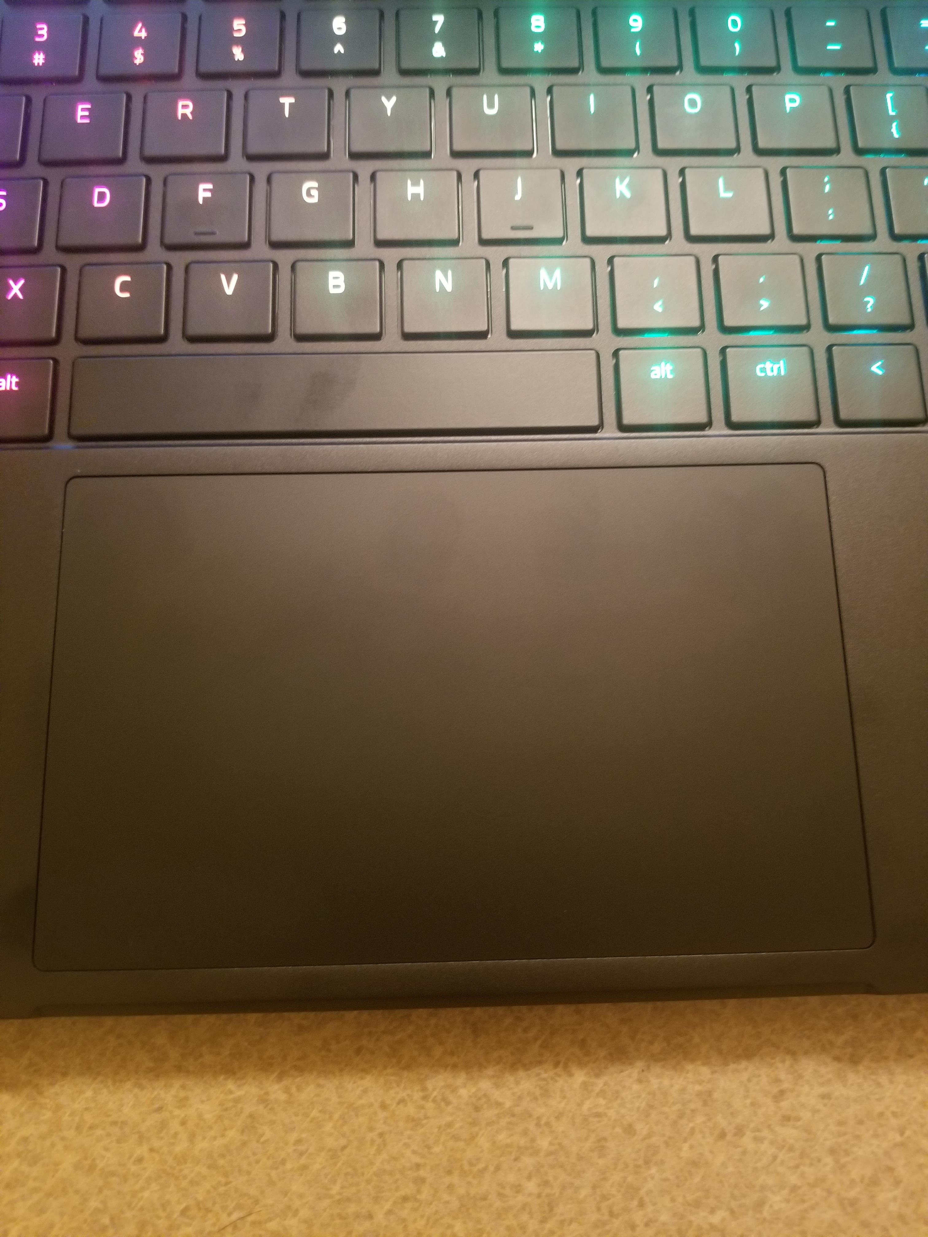 Is your trackpad uneven or have a gap? r/razer