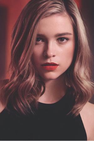 Sophie Cookson. : ladyladyboners