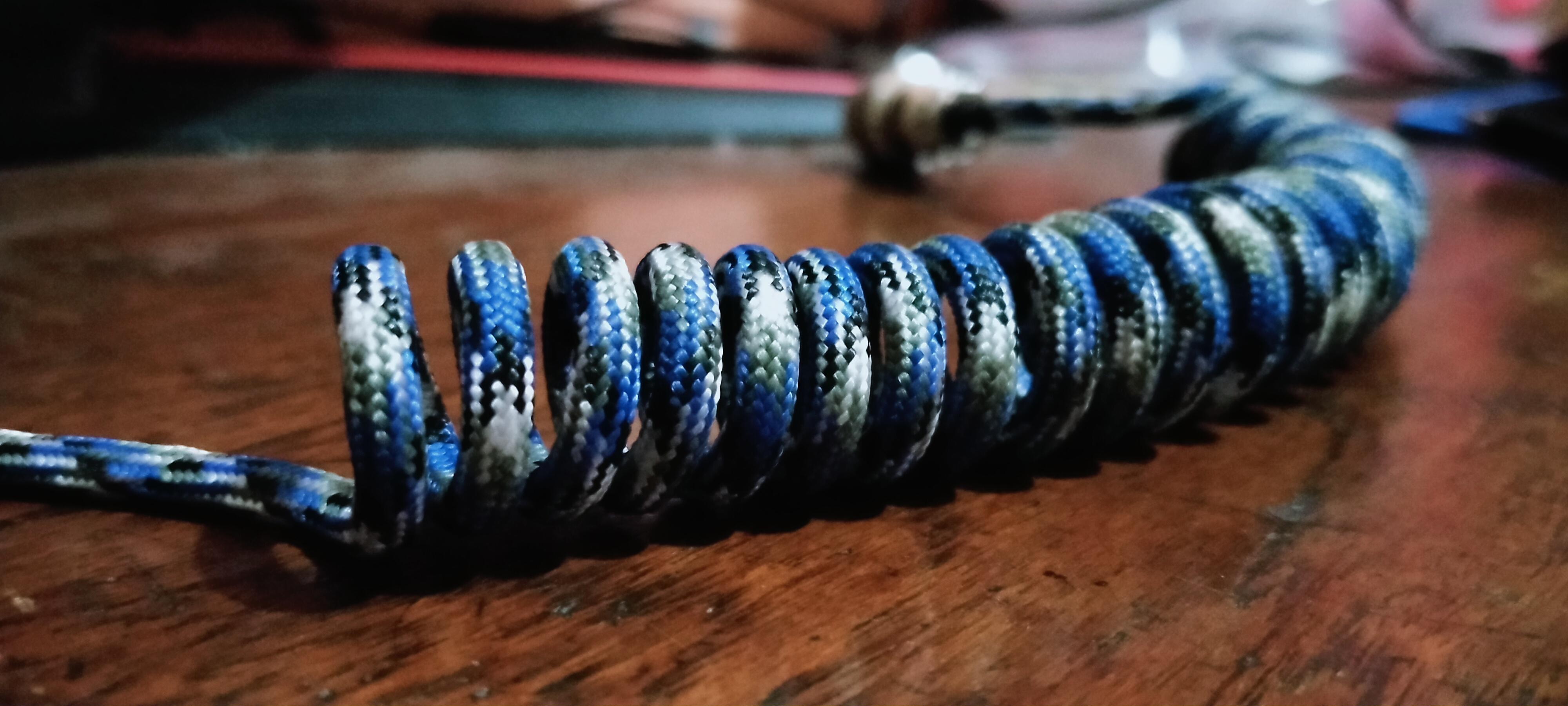 Do you think I need to reverse coil this cable? r/MechanicalKeyboards